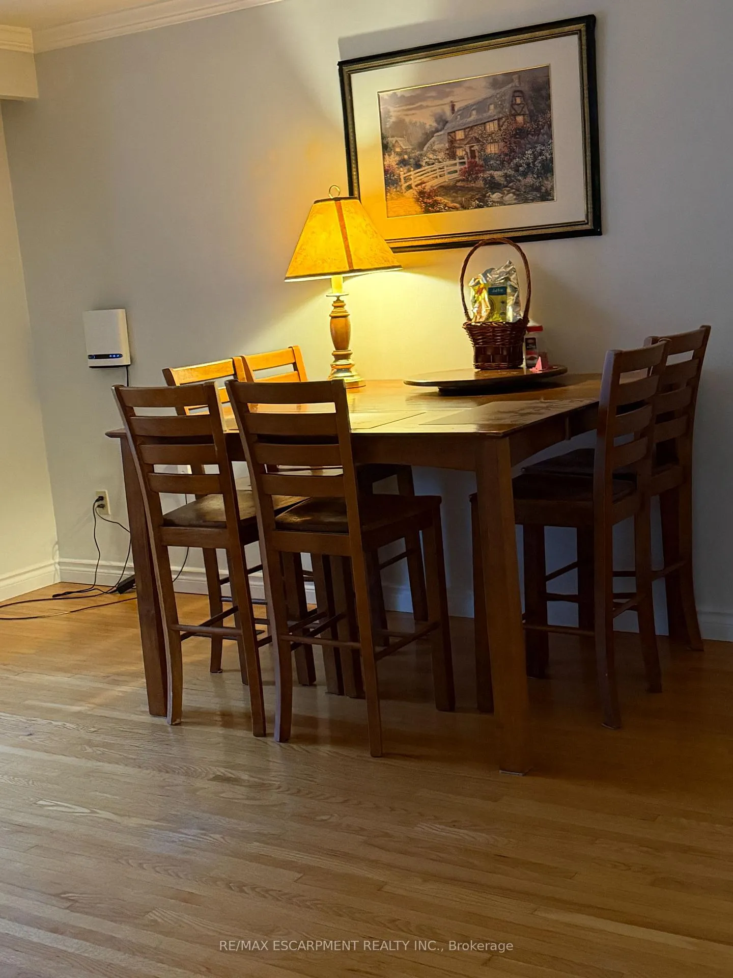 Photo 9 of Unit UPPER, 10 Fairington Crescent, Hamilton, Kentley — HOMEH