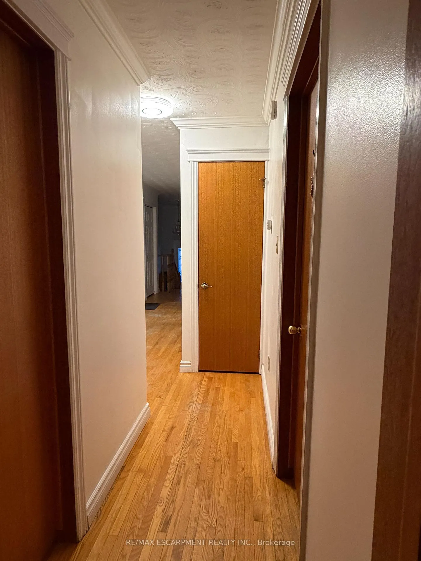 Photo 12 of Unit UPPER, 10 Fairington Crescent, Hamilton, Kentley — HOMEH