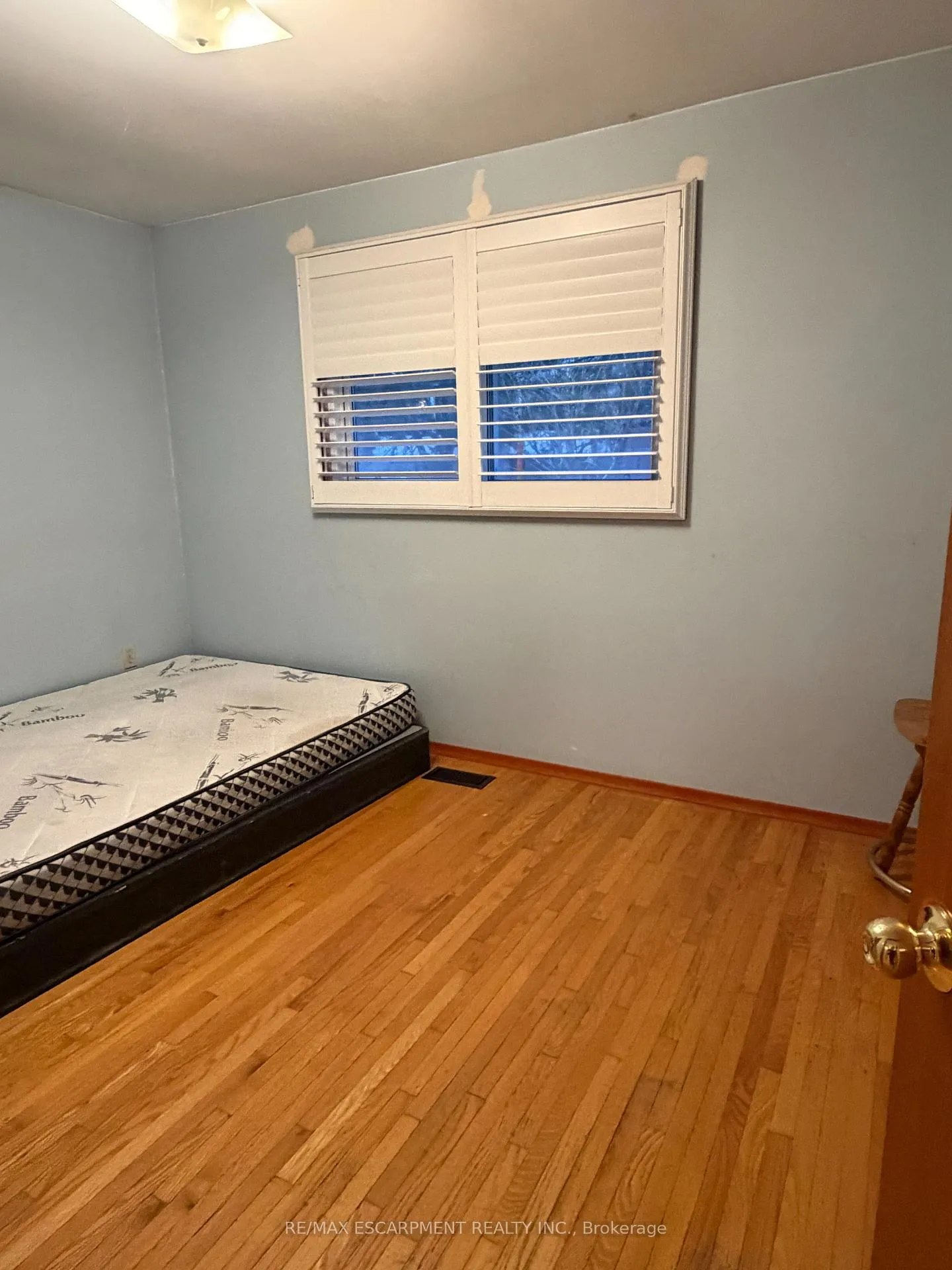 Photo 16 of Unit UPPER, 10 Fairington Crescent, Hamilton, Kentley — HOMEH