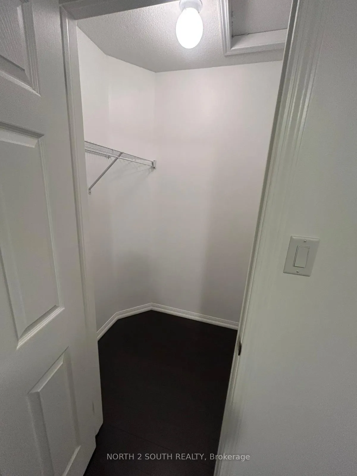 Photo 10 of 21 Suitor Court, Milton, Willmott — HOMEH