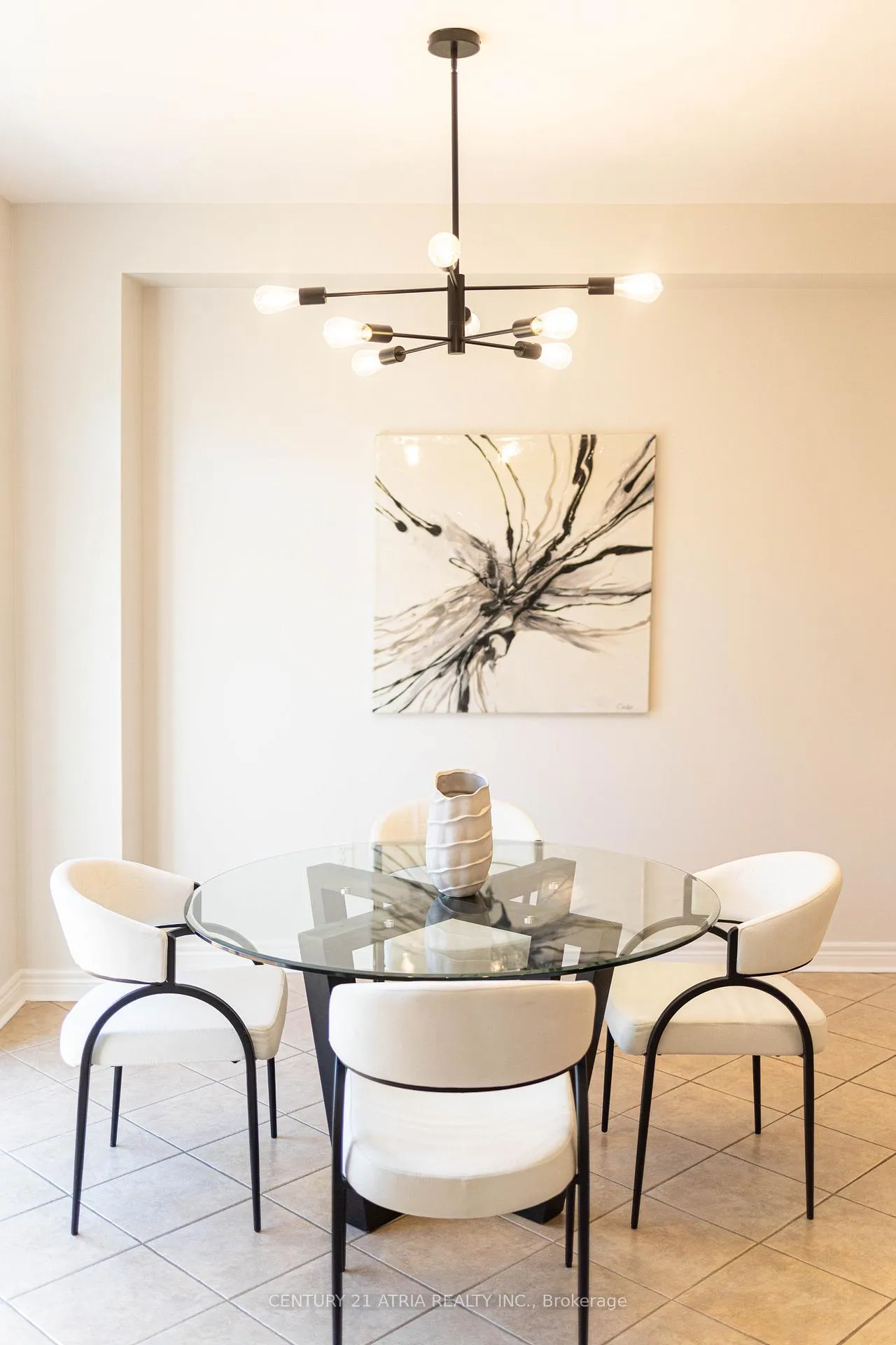 Photo 9 of 82 Adastra Crescent, Markham, Victoria Manor-Jennings Gate — HOMEH