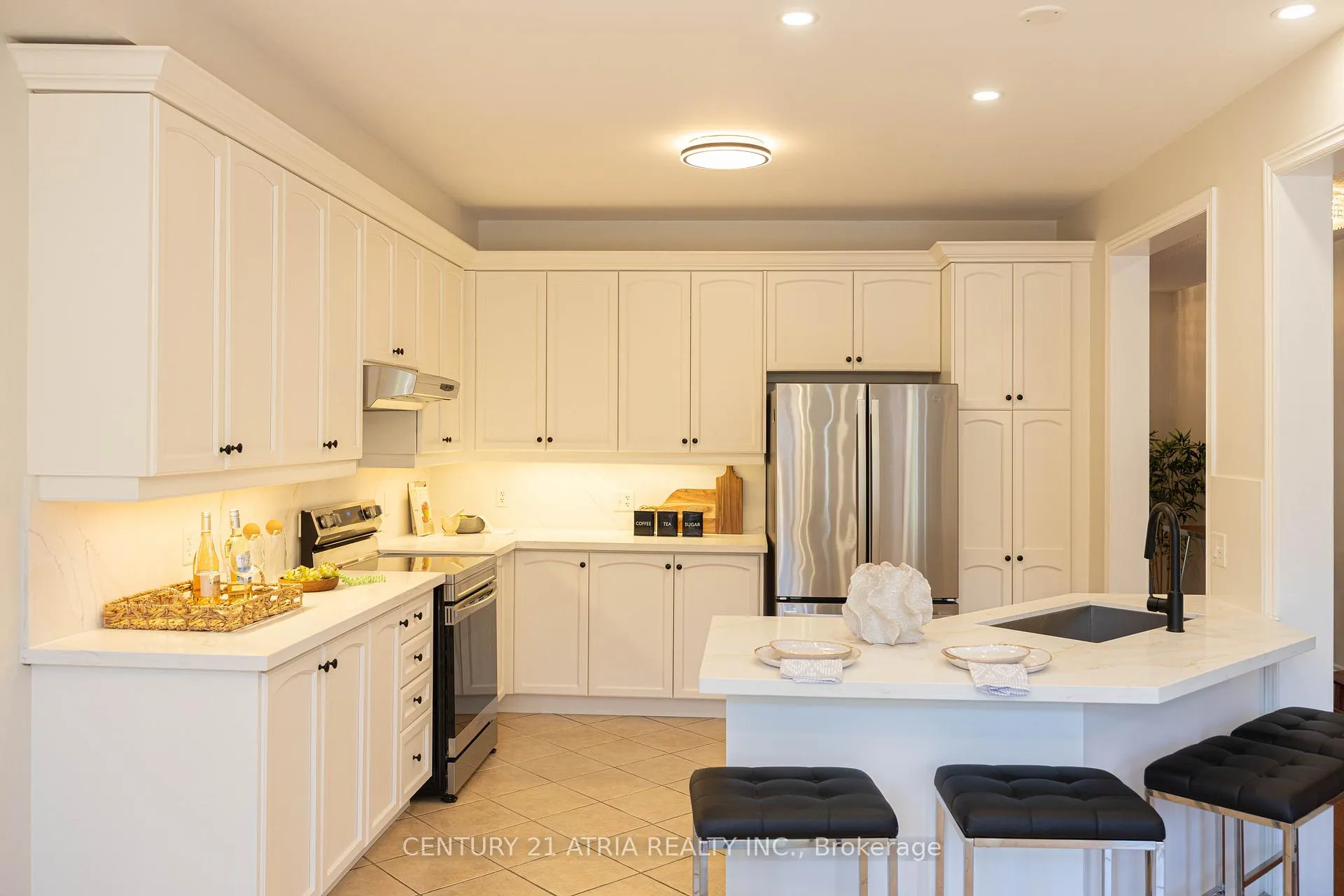 Photo 10 of 82 Adastra Crescent, Markham, Victoria Manor-Jennings Gate — HOMEH