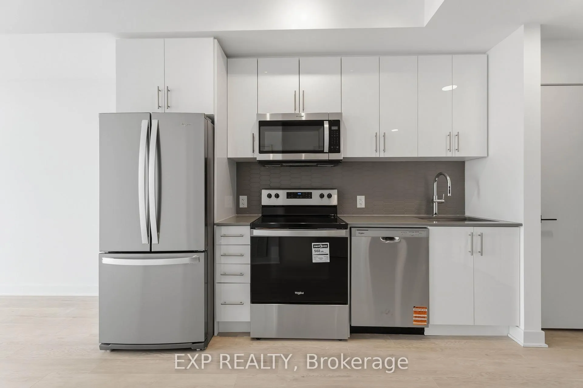 Photo 5 of Unit 1315, 2782 Barton Street E, Hamilton, Riverdale — HOMEH