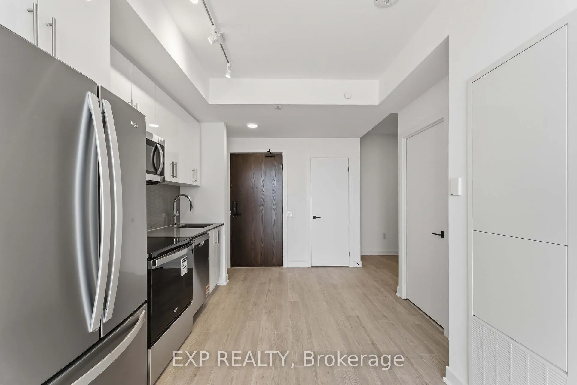 Photo 6 of Unit 1315, 2782 Barton Street E, Hamilton, Riverdale — HOMEH