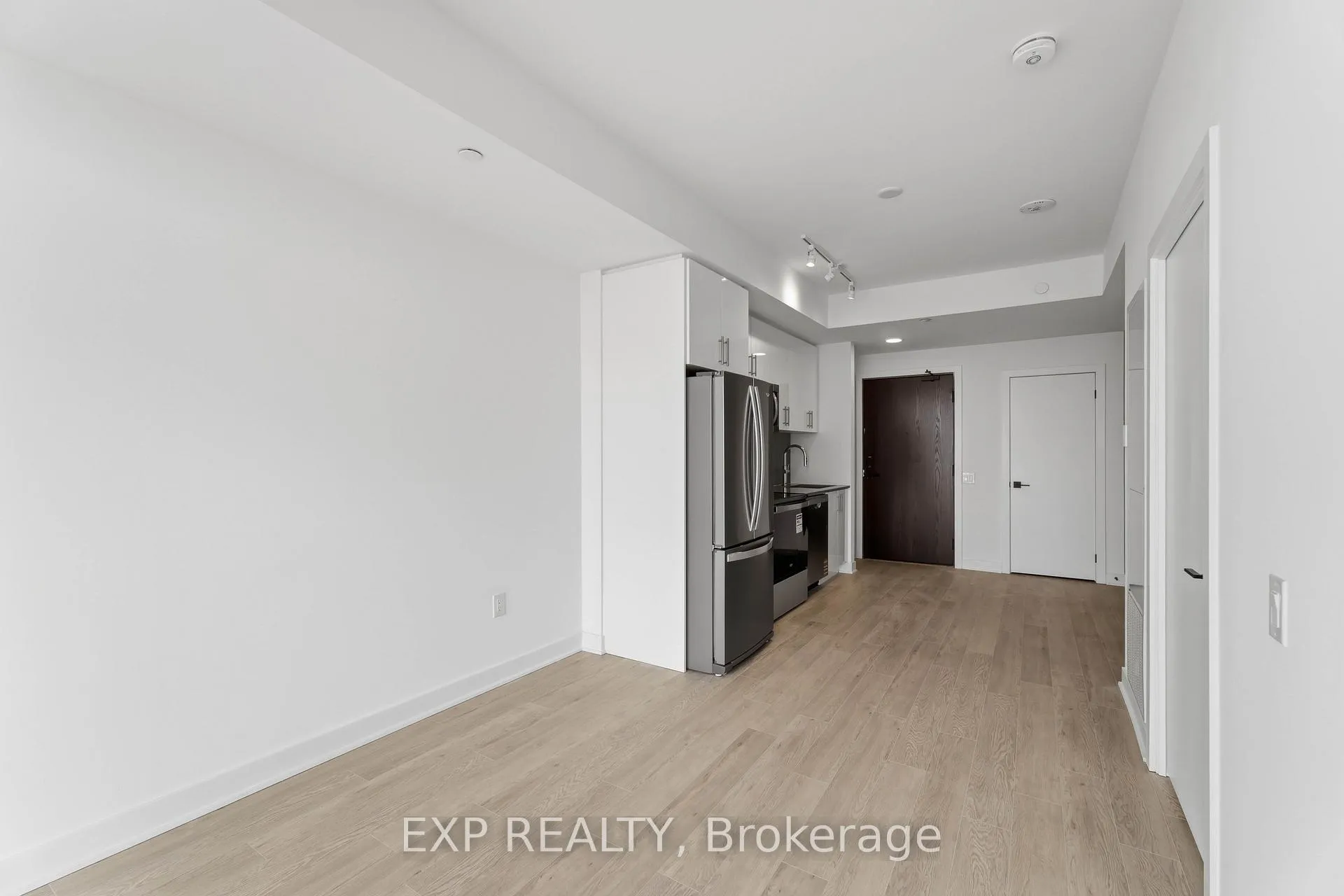 Photo 7 of Unit 1315, 2782 Barton Street E, Hamilton, Riverdale — HOMEH