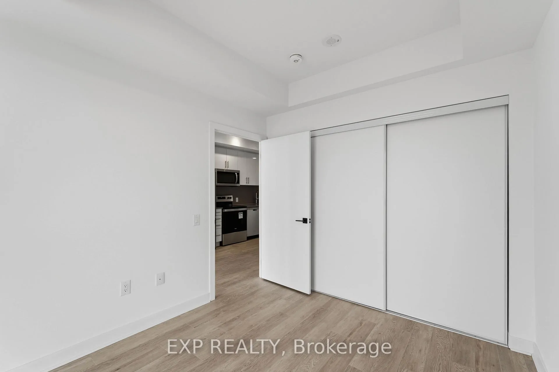 Photo 14 of Unit 1315, 2782 Barton Street E, Hamilton, Riverdale — HOMEH