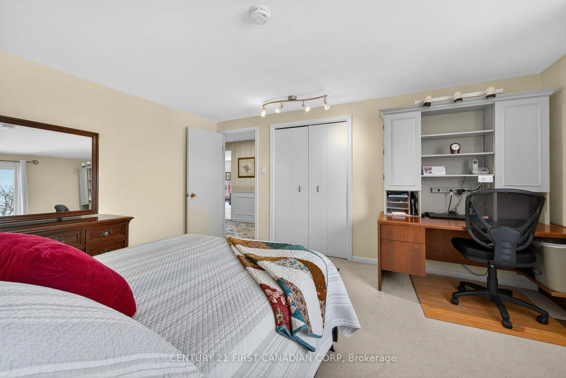 Photo 29 of 83 Guildford Crescent, London, South N — HOMEH