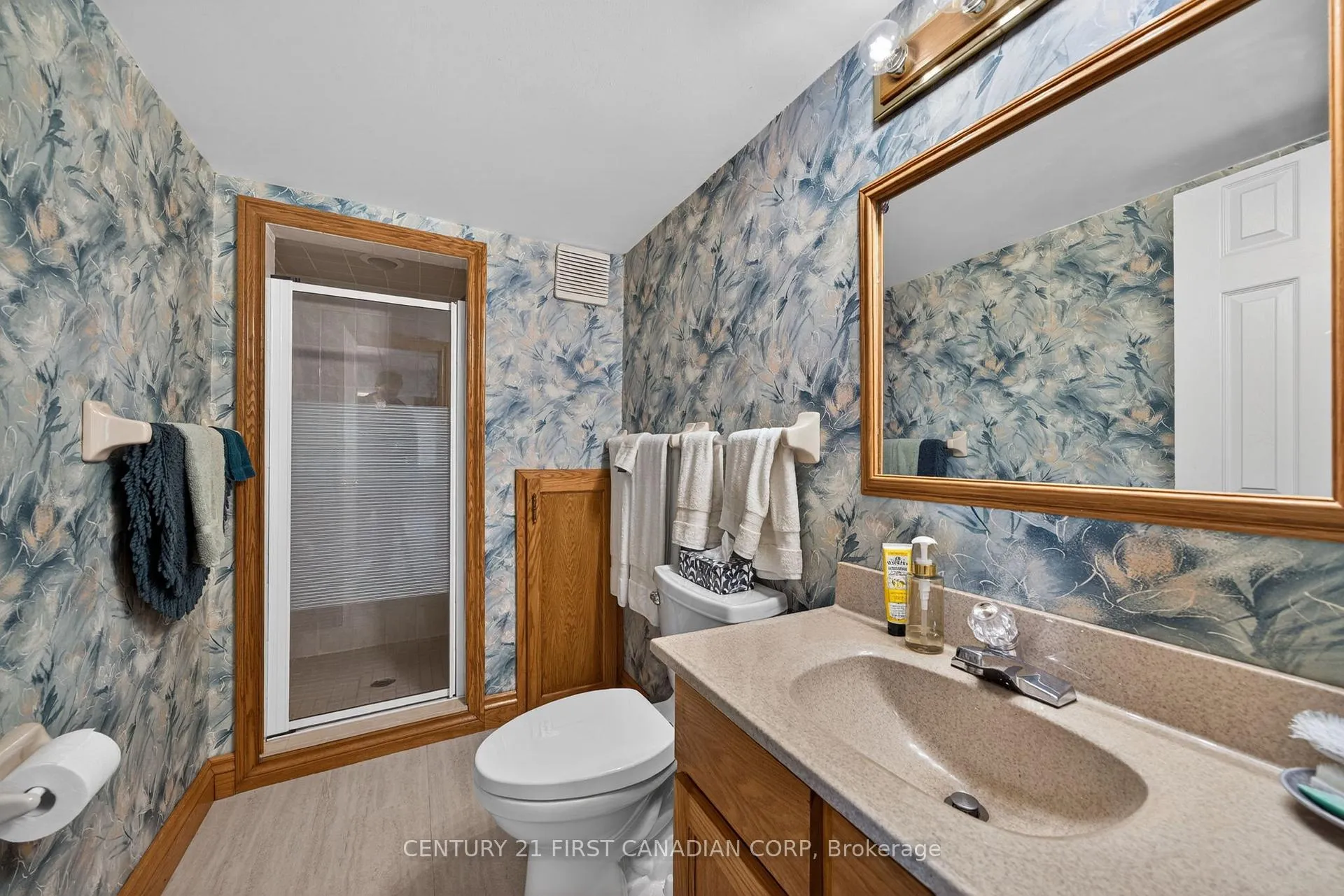 Photo 37 of 83 Guildford Crescent, London, South N — HOMEH