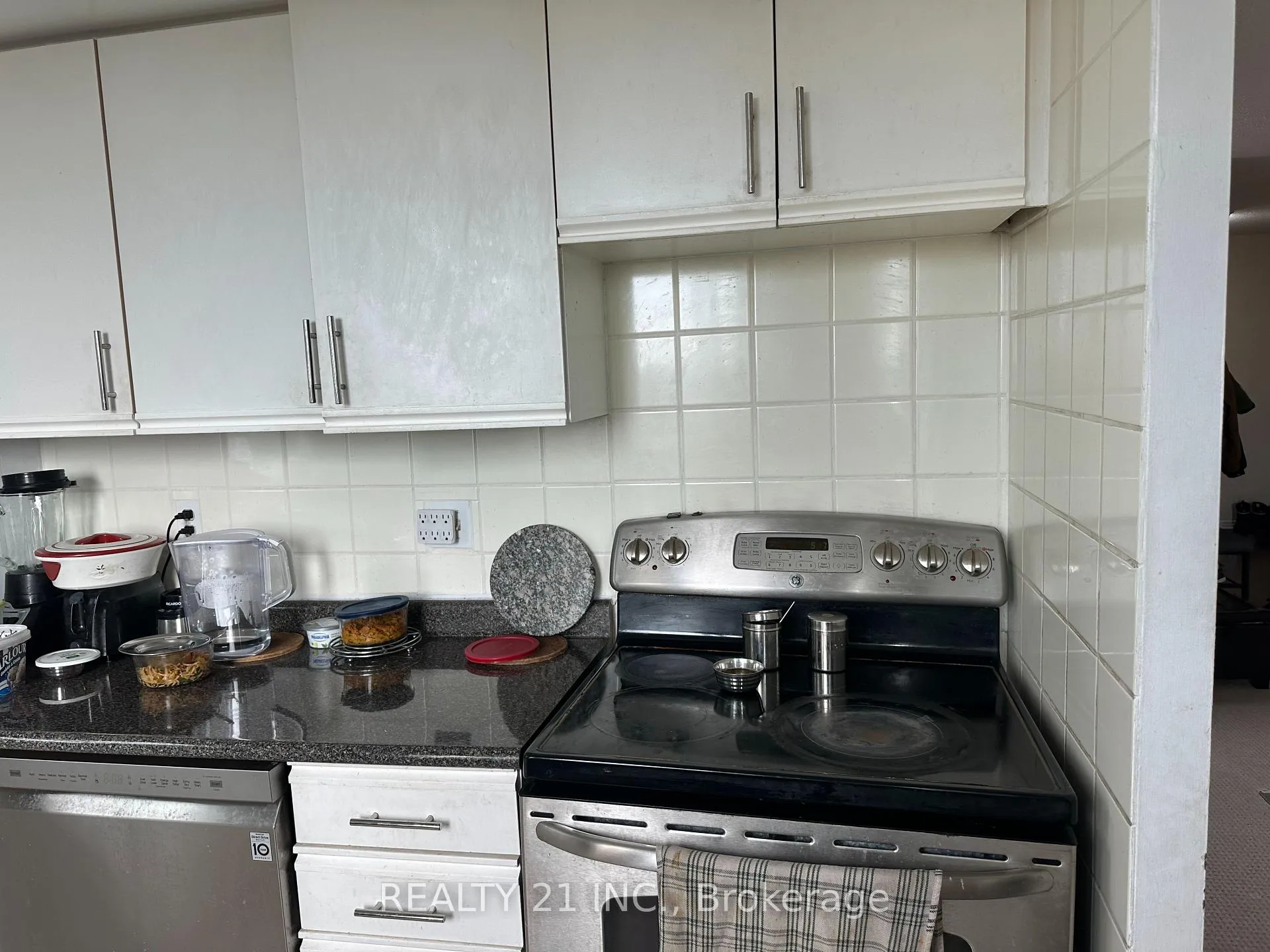 Photo 7 of Unit 821, 3 Greystone Walk Drive, Scarborough, Kennedy Park — HOMEH