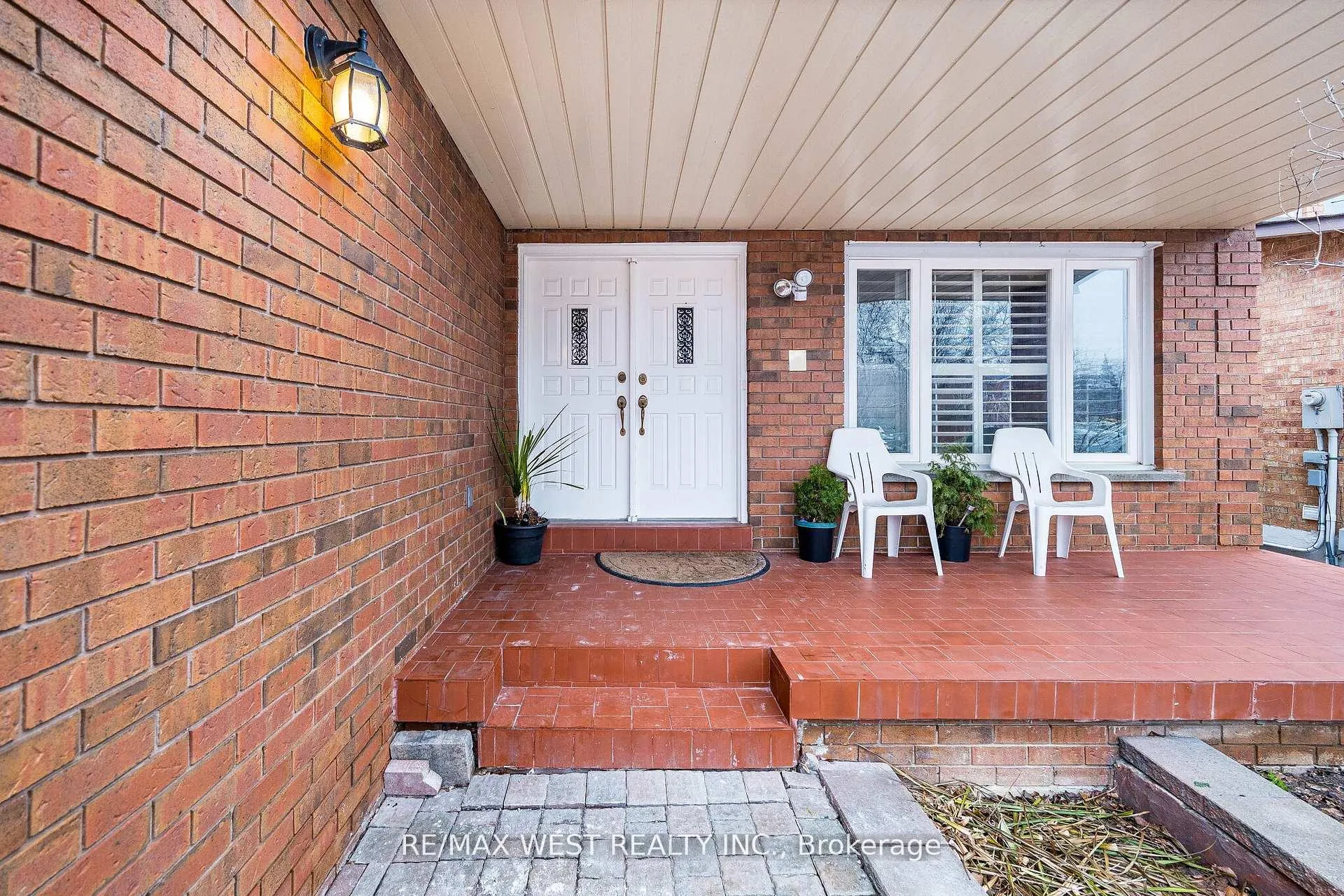 Photo 2 of 81 Vera Street, Vaughan, East Woodbridge — HOMEH