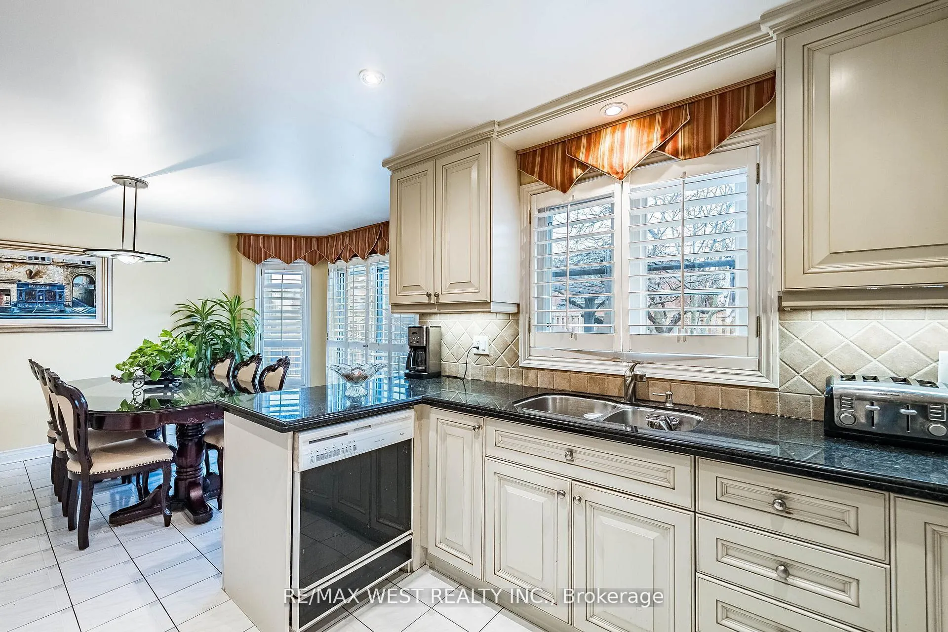 Photo 18 of 81 Vera Street, Vaughan, East Woodbridge — HOMEH