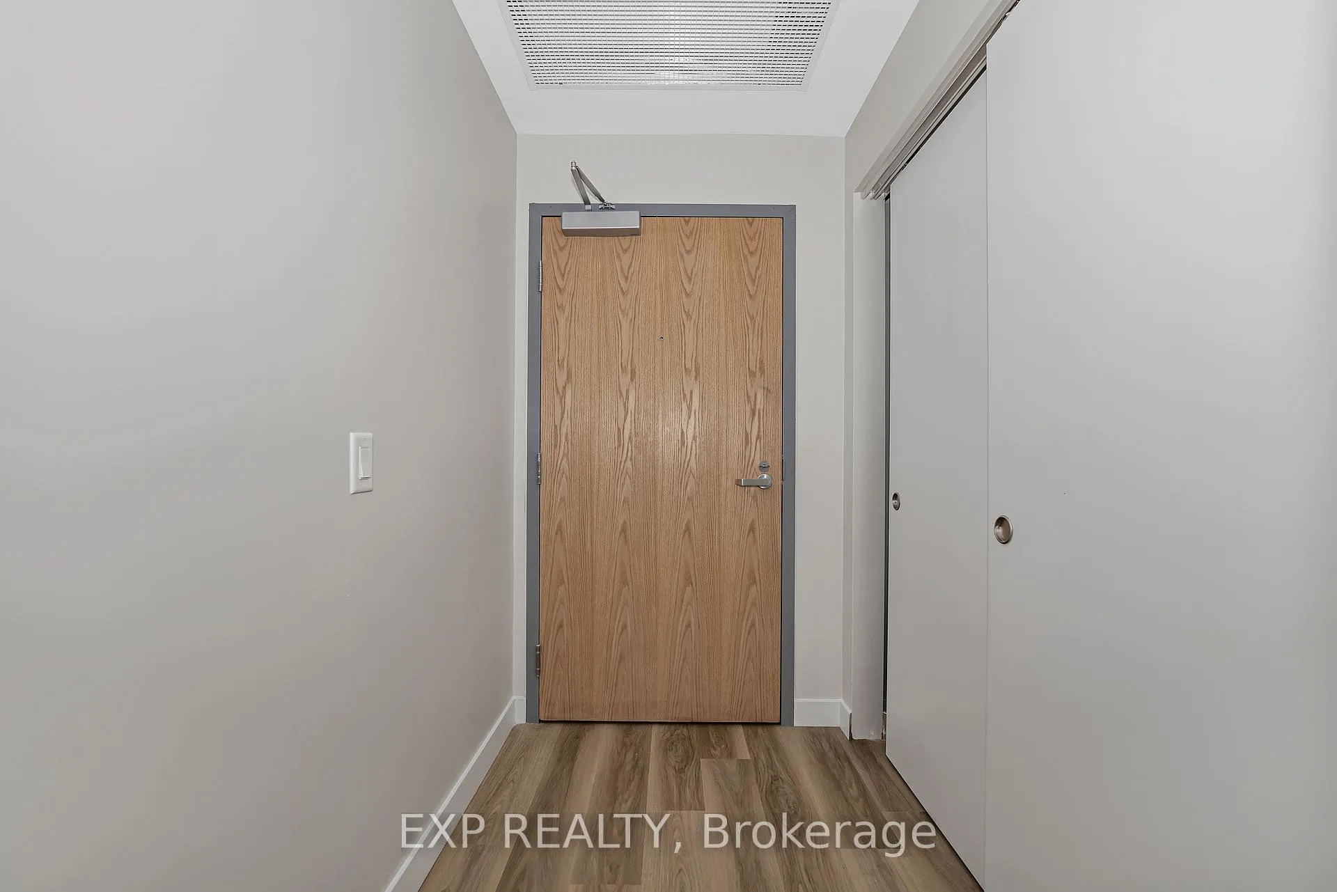Photo 3 of Unit 002, 211 Armstrong Street, Ottawa, Hintonburg — HOMEH