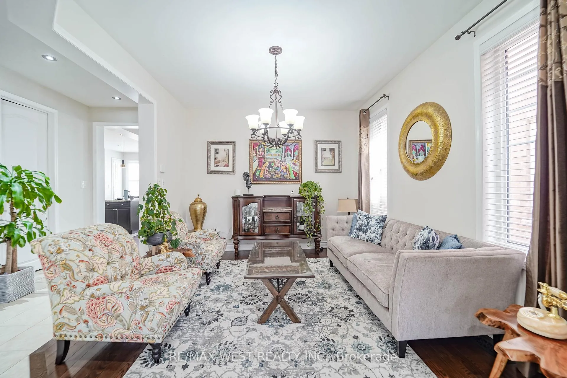 Photo 2 of 7 Aldersgate Drive, Brampton, Northwest Brampton — HOMEH