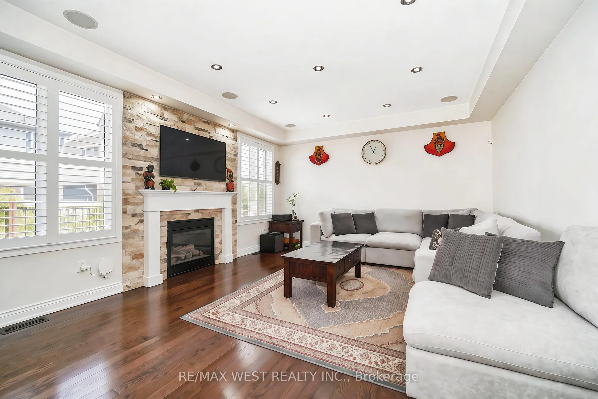 Photo 5 of 7 Aldersgate Drive, Brampton, Northwest Brampton — HOMEH