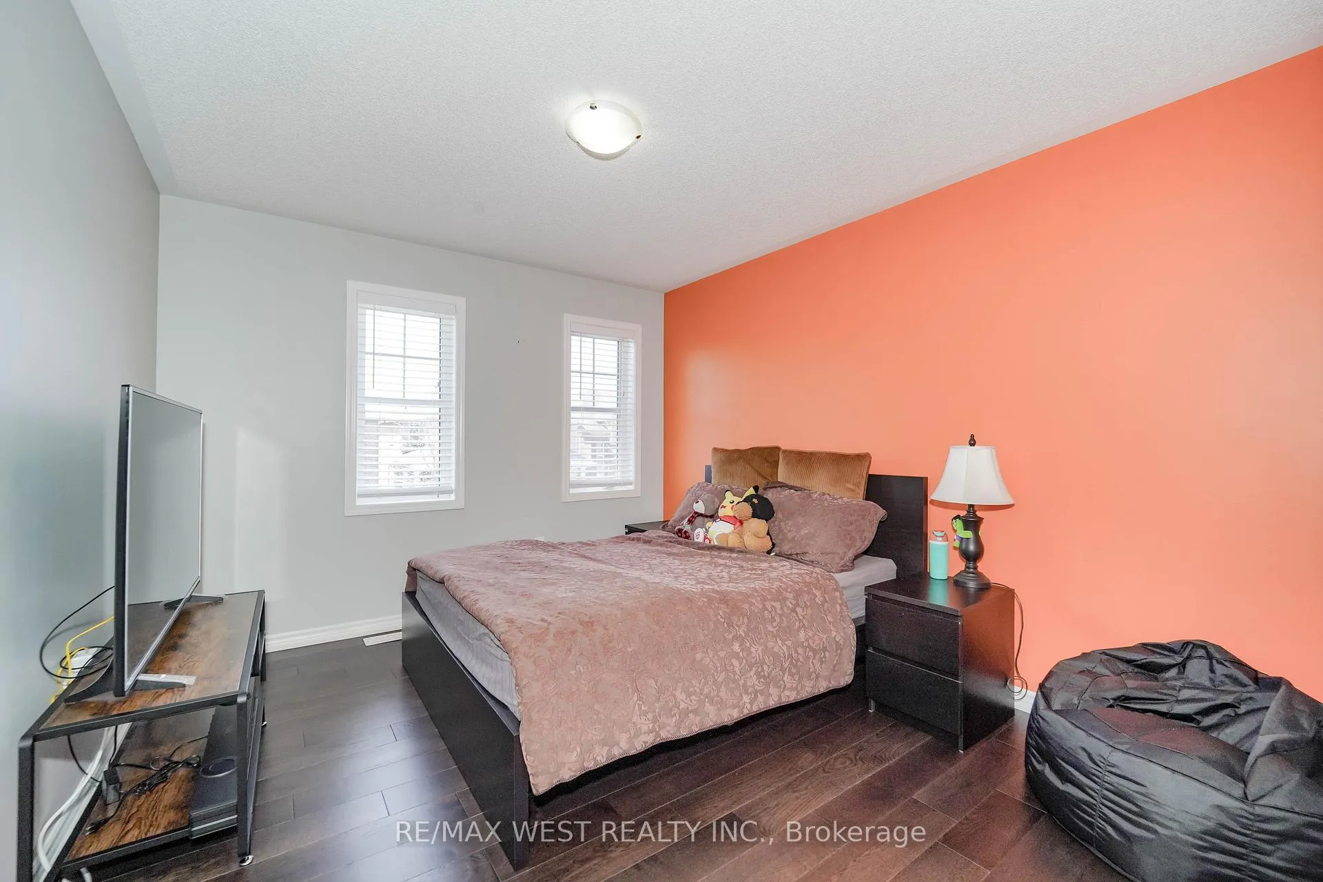 Photo 9 of 7 Aldersgate Drive, Brampton, Northwest Brampton — HOMEH
