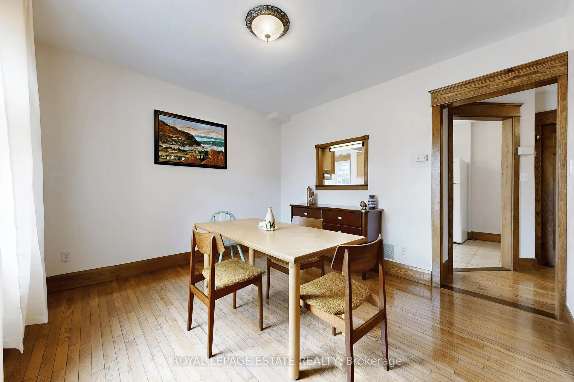 Photo 9 of 2 Beck Avenue, Toronto, East End-Danforth — HOMEH