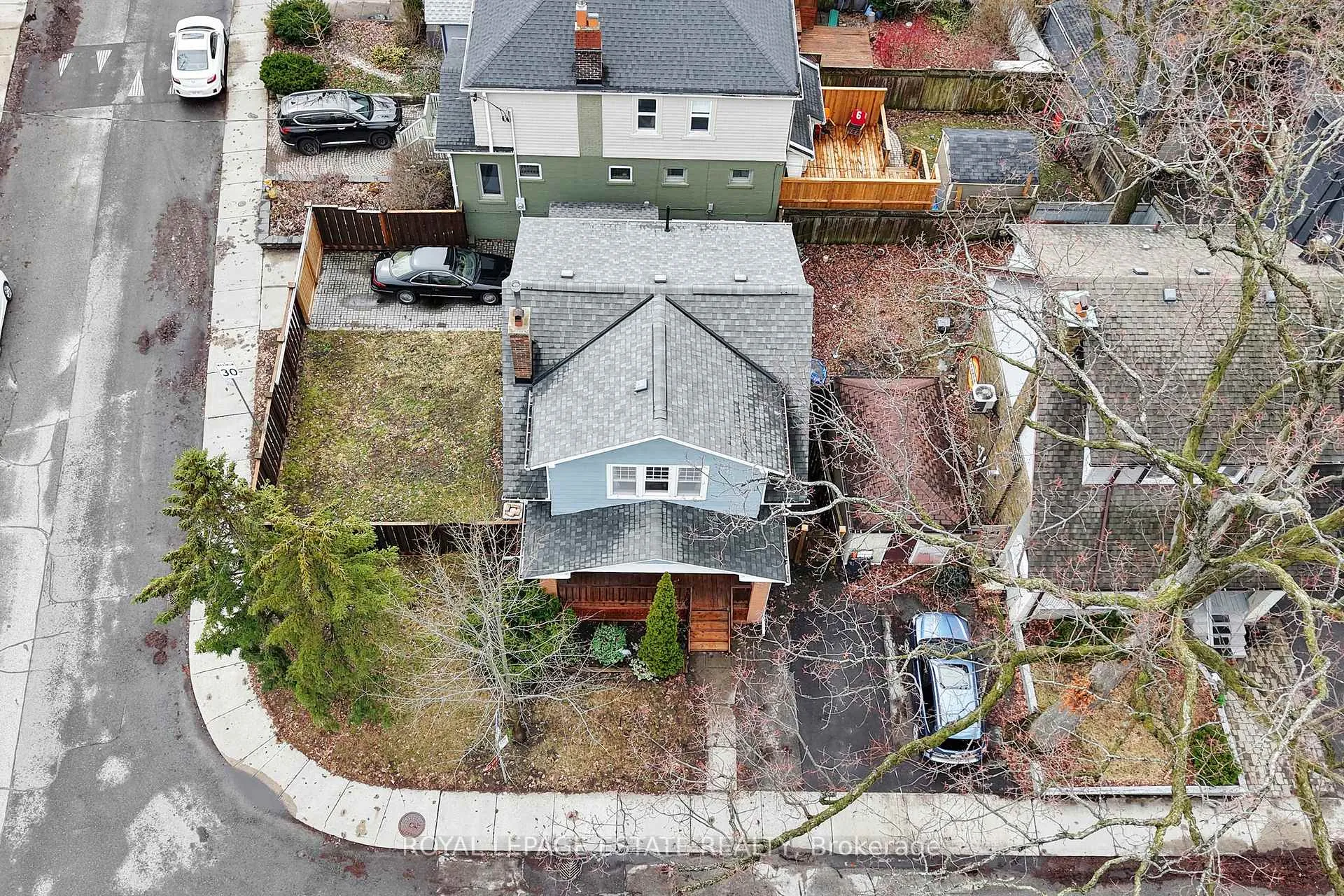 Photo 35 of 2 Beck Avenue, Toronto, East End-Danforth — HOMEH