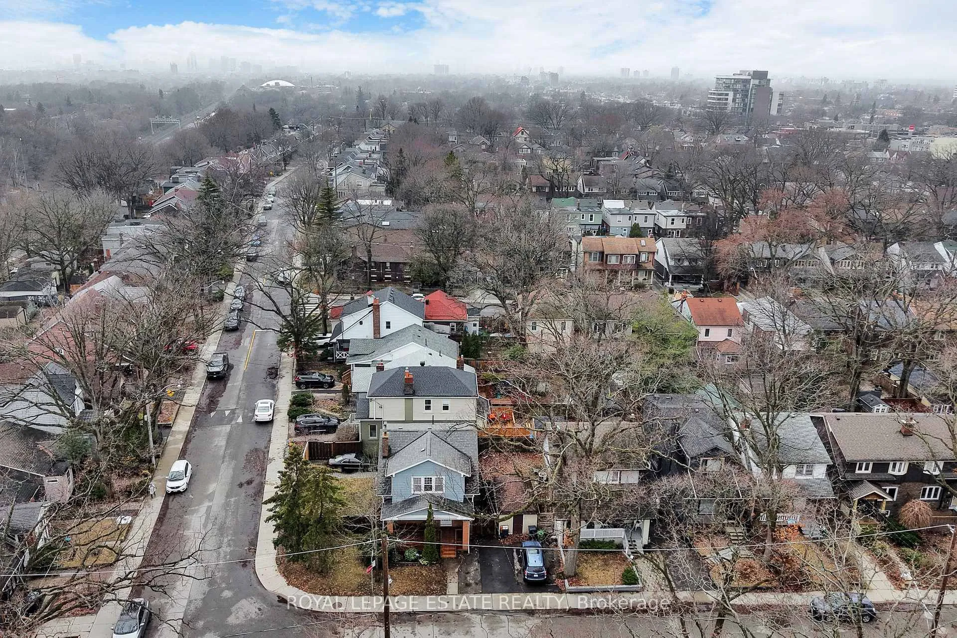 Photo 38 of 2 Beck Avenue, Toronto, East End-Danforth — HOMEH