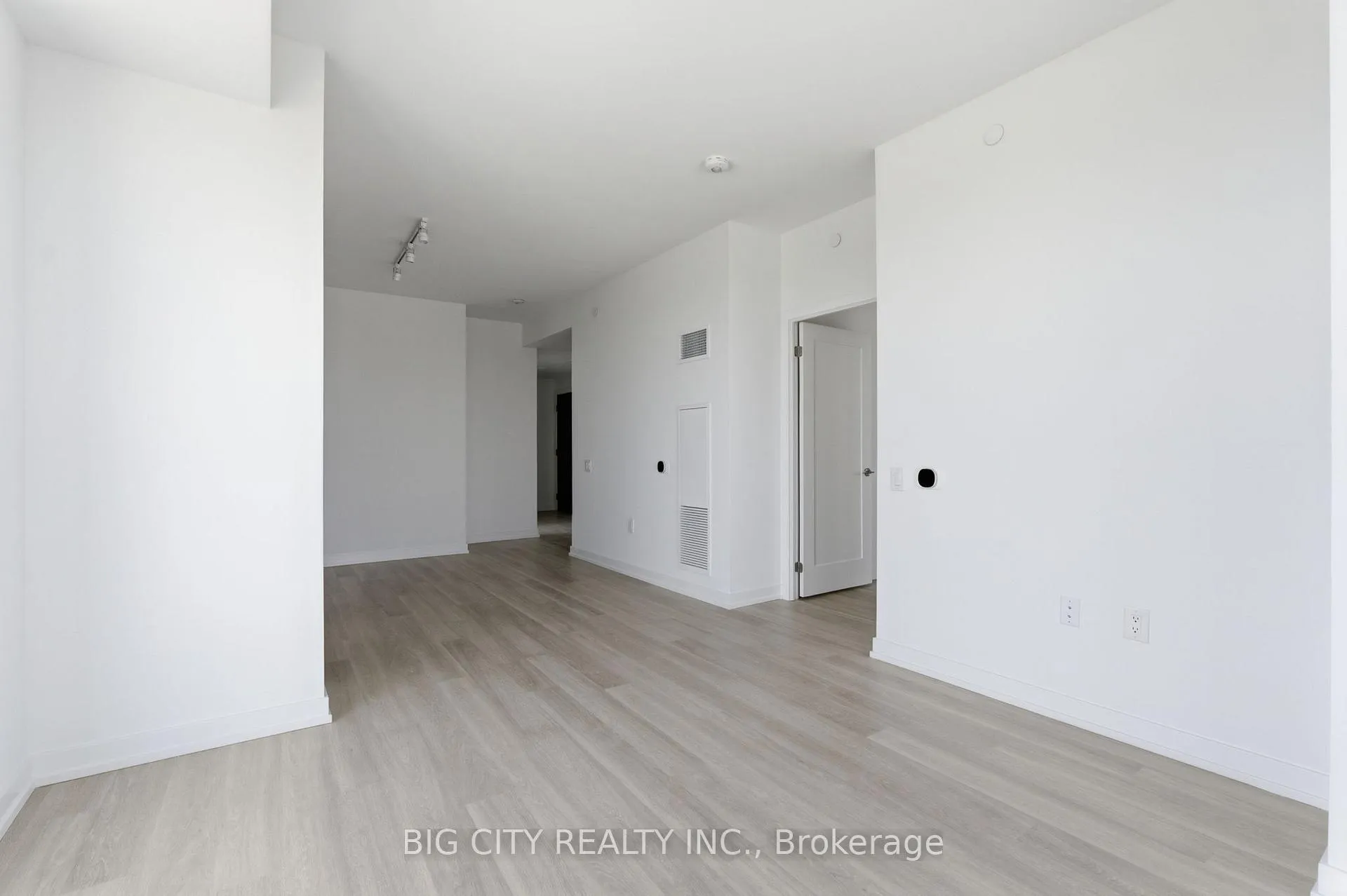 Photo 5 of Unit 2203, 9751 Markham Road, Markham, Greensborough — HOMEH