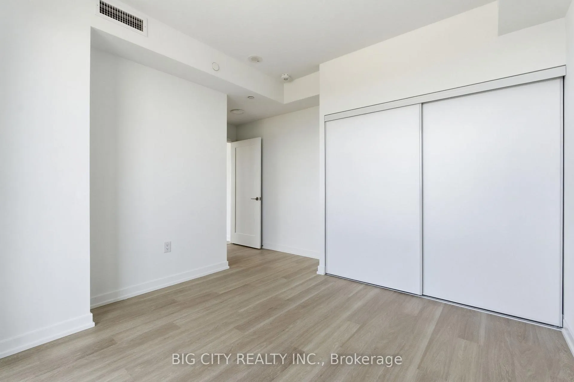 Photo 9 of Unit 2203, 9751 Markham Road, Markham, Greensborough — HOMEH