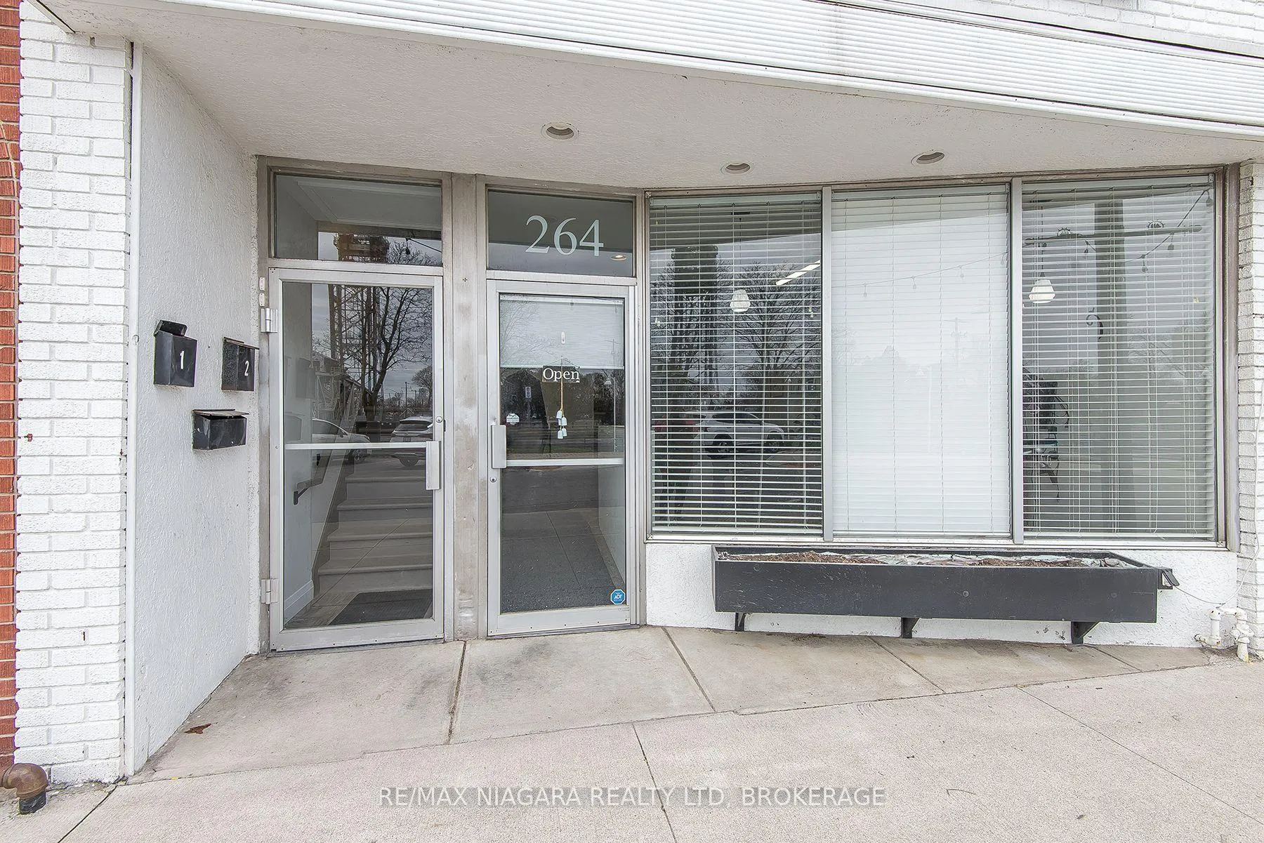 Photo 2 of Unit Unit 2, 264 West Street, Port Colborne, Sugarloaf — HOMEH