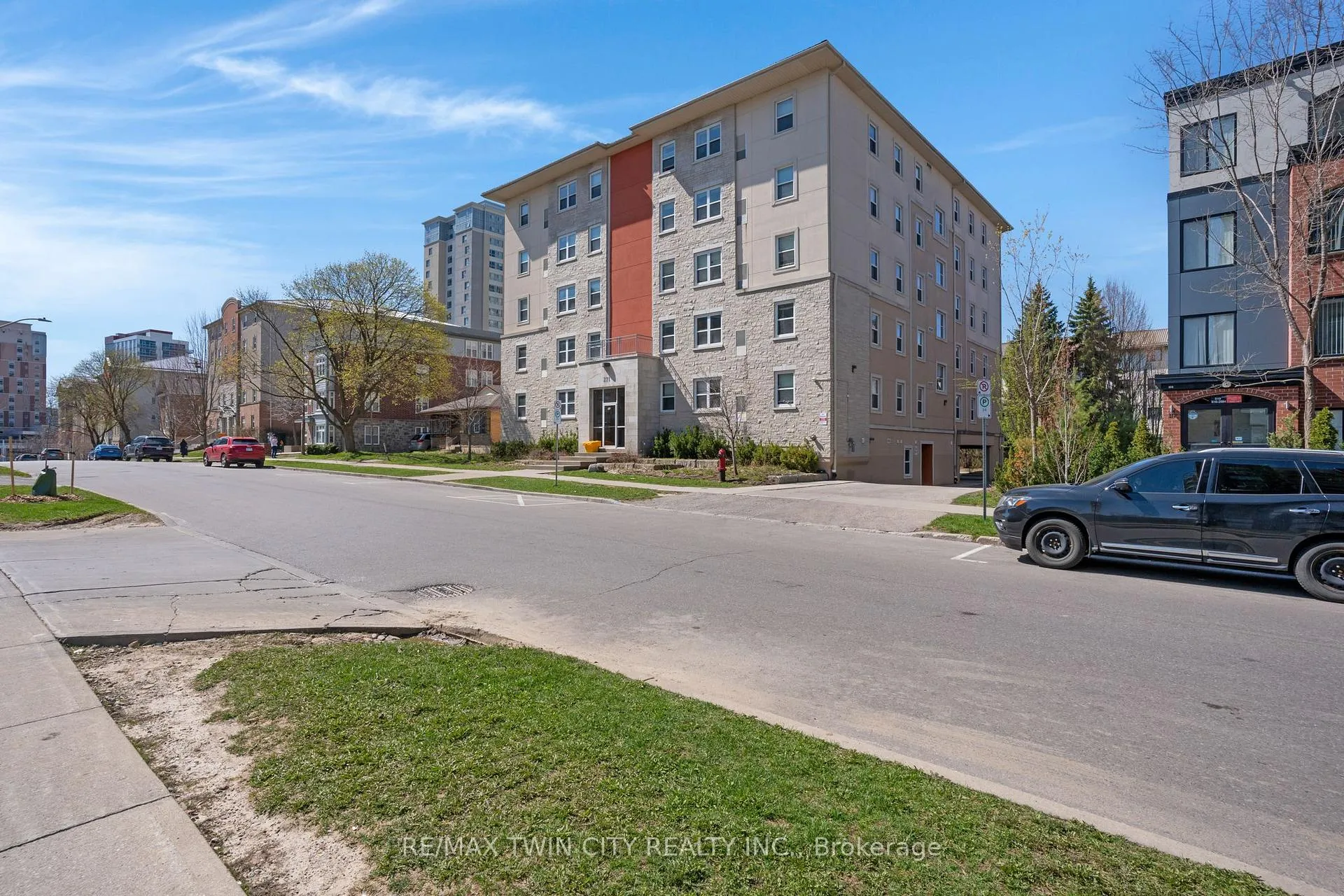 Photo 2 of Unit 303, 271 Lester Street, Waterloo, Beechwood/University — HOMEH