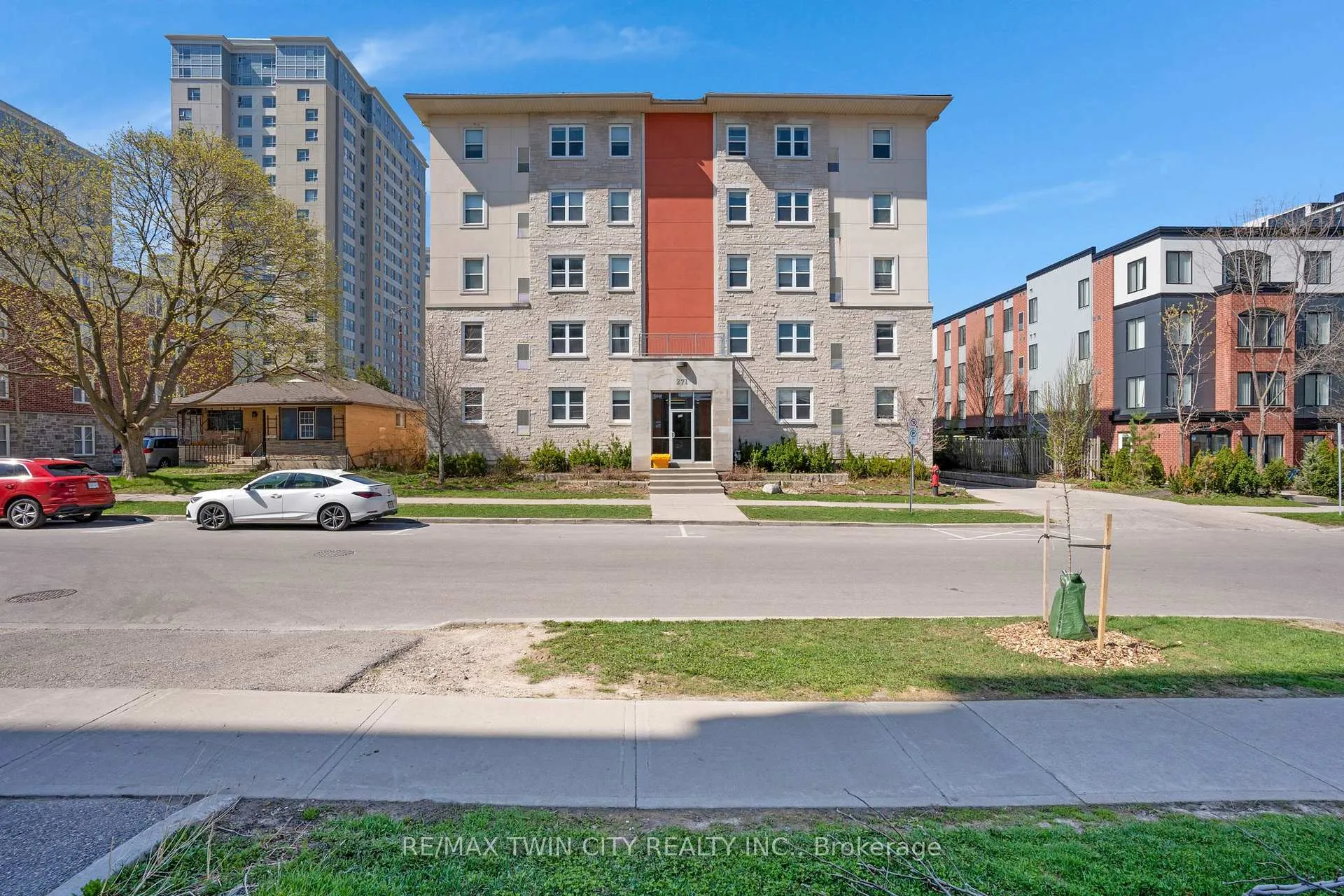 Photo 3 of Unit 303, 271 Lester Street, Waterloo, Beechwood/University — HOMEH