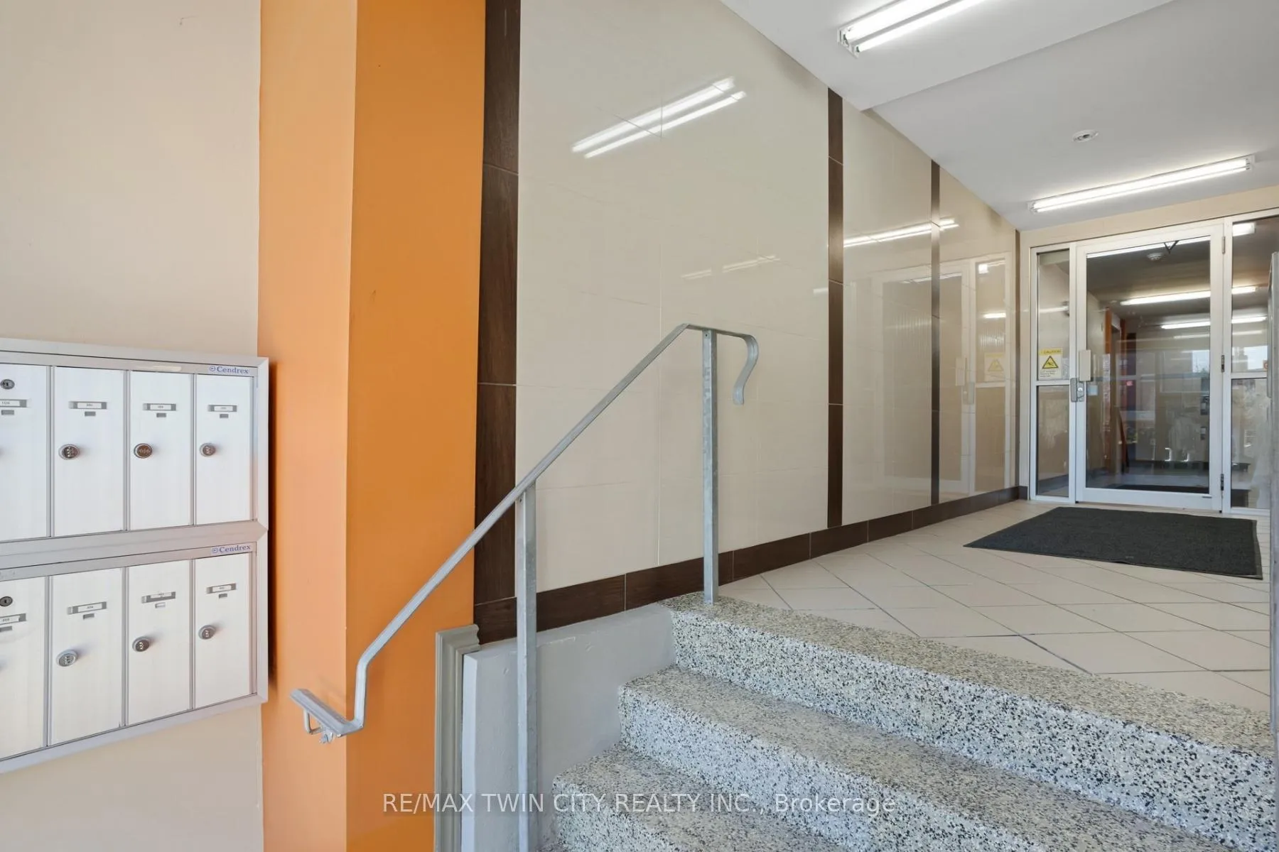 Photo 5 of Unit 303, 271 Lester Street, Waterloo, Beechwood/University — HOMEH