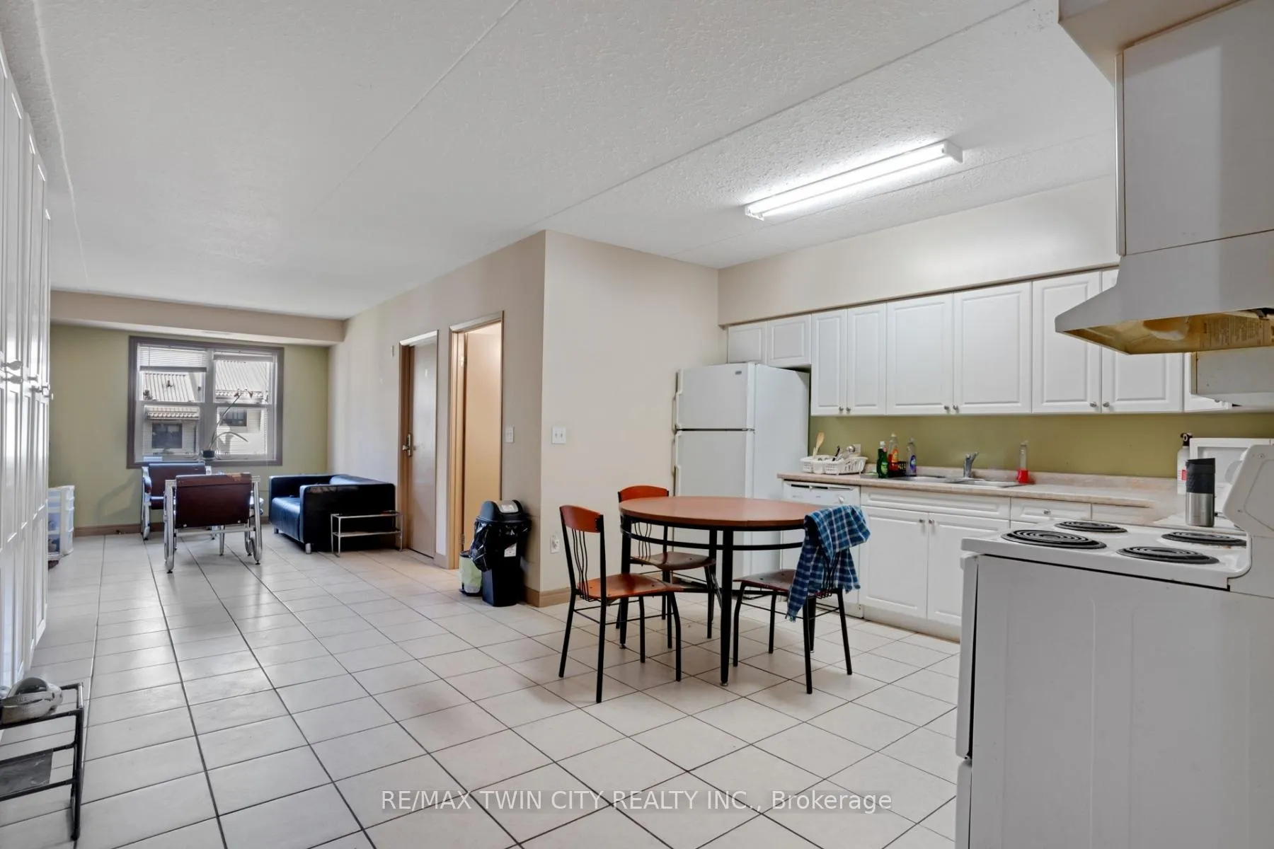 Photo 7 of Unit 303, 271 Lester Street, Waterloo, Beechwood/University — HOMEH
