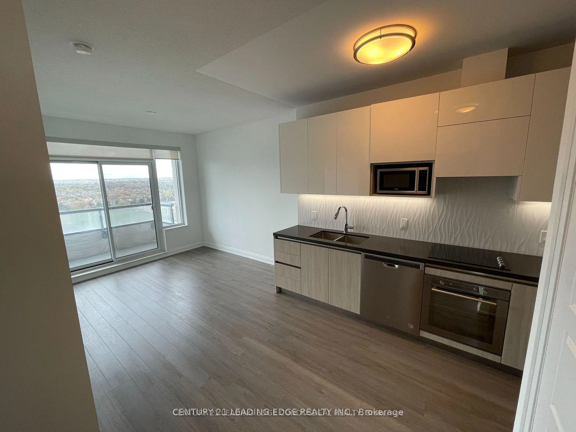 Photo 2 of Unit 2001, 15 Water Walk Drive, Markham, Unionville — HOMEH
