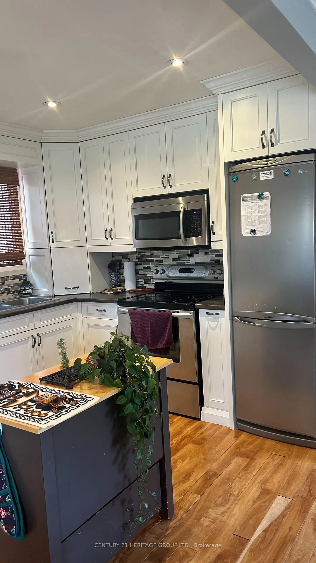 Photo 4 of Unit Upper, 121 Heydon Avenue, New Tecumseth, Alliston — HOMEH