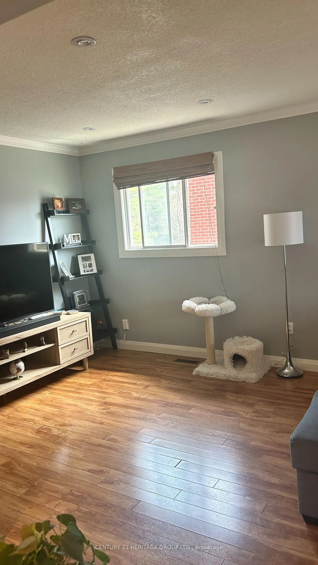 Photo 7 of Unit Upper, 121 Heydon Avenue, New Tecumseth, Alliston — HOMEH