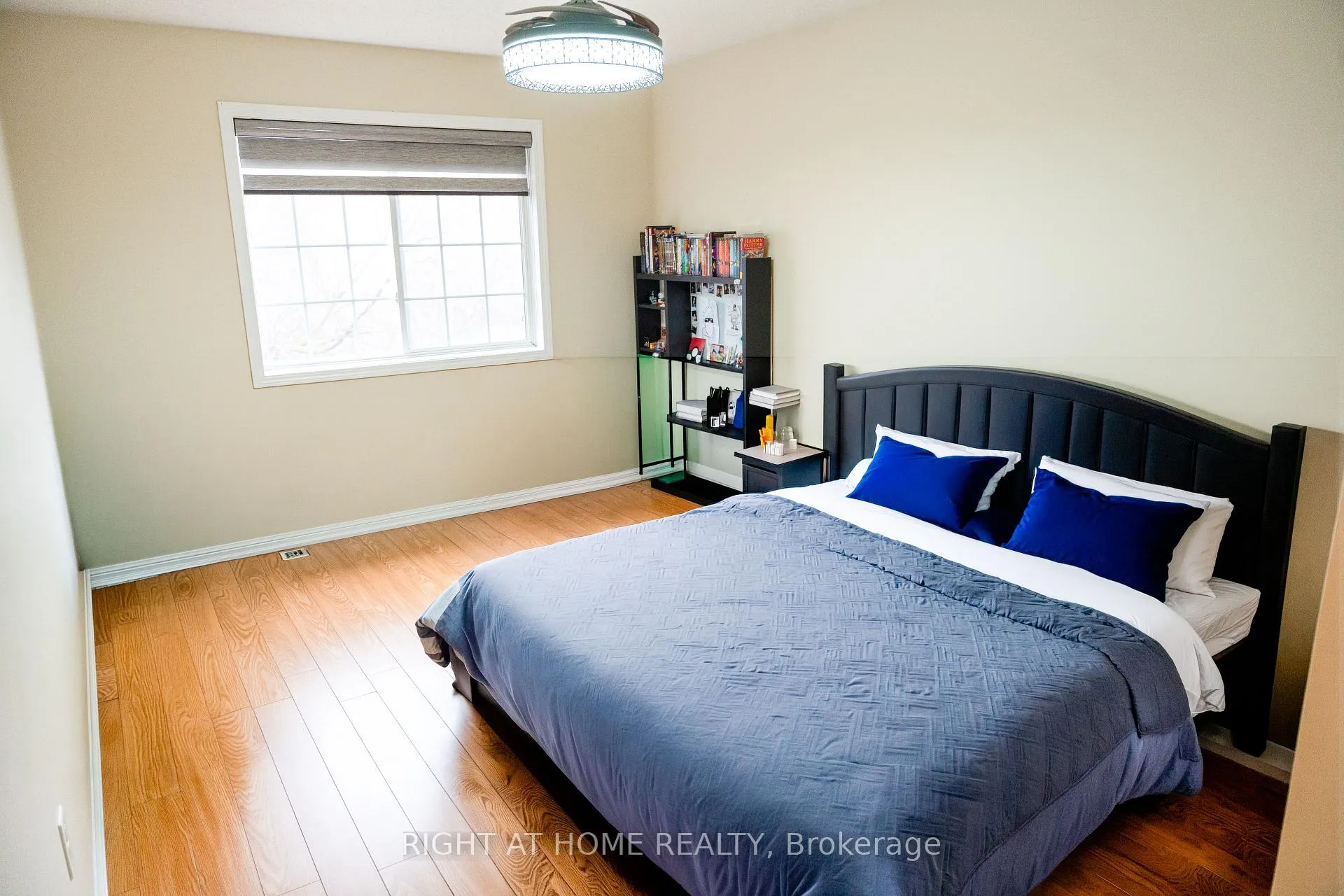 Photo 12 of 137 Whitwell Drive, Brampton, Vales of Castlemore — HOMEH