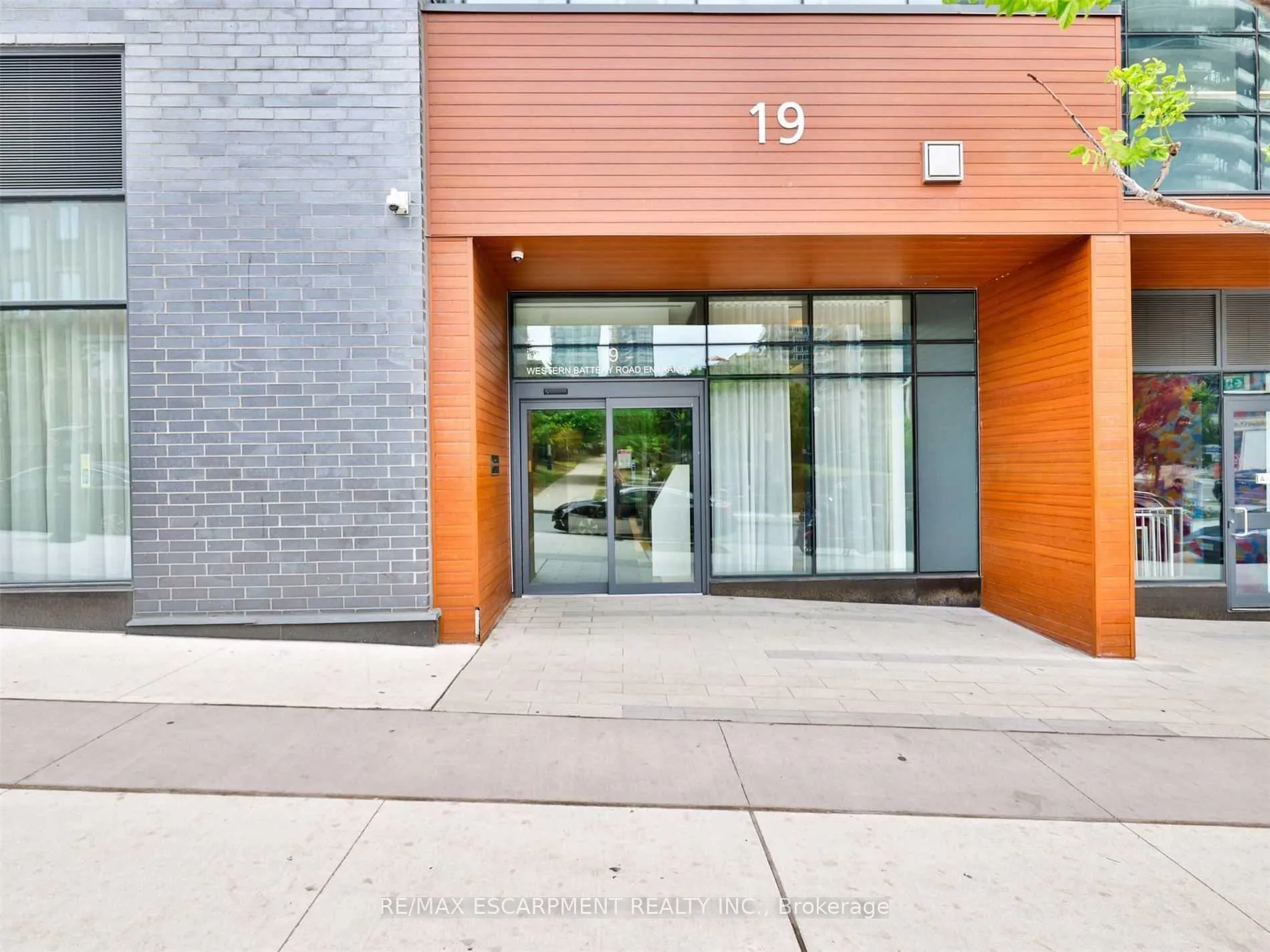 Photo 2 of Unit 705, 19 Western Battery Road, Toronto, Niagara — HOMEH