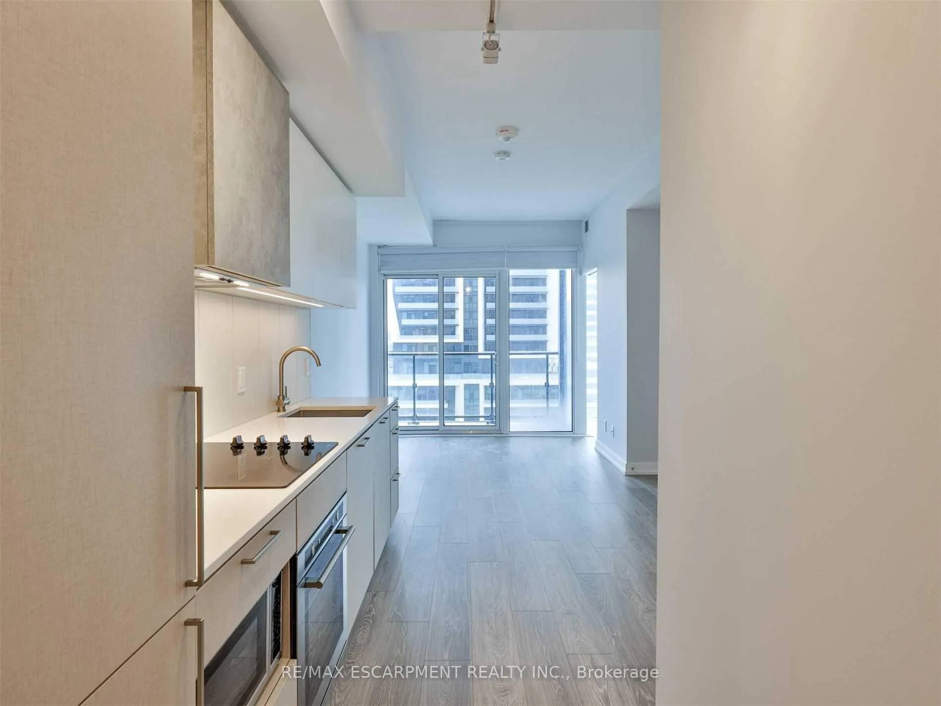 Photo 4 of Unit 705, 19 Western Battery Road, Toronto, Niagara — HOMEH