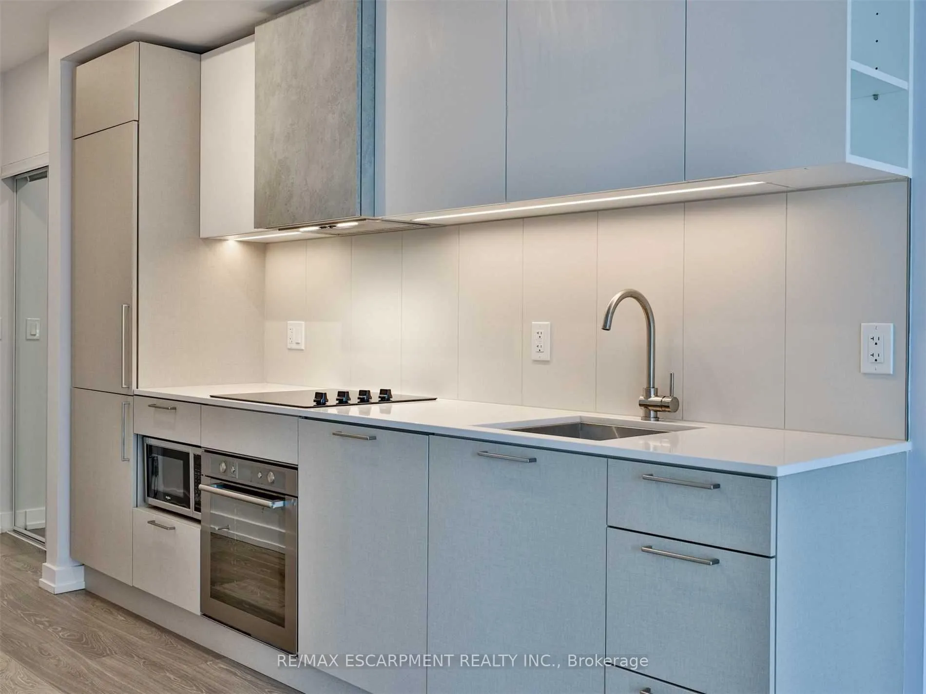 Photo 11 of Unit 705, 19 Western Battery Road, Toronto, Niagara — HOMEH