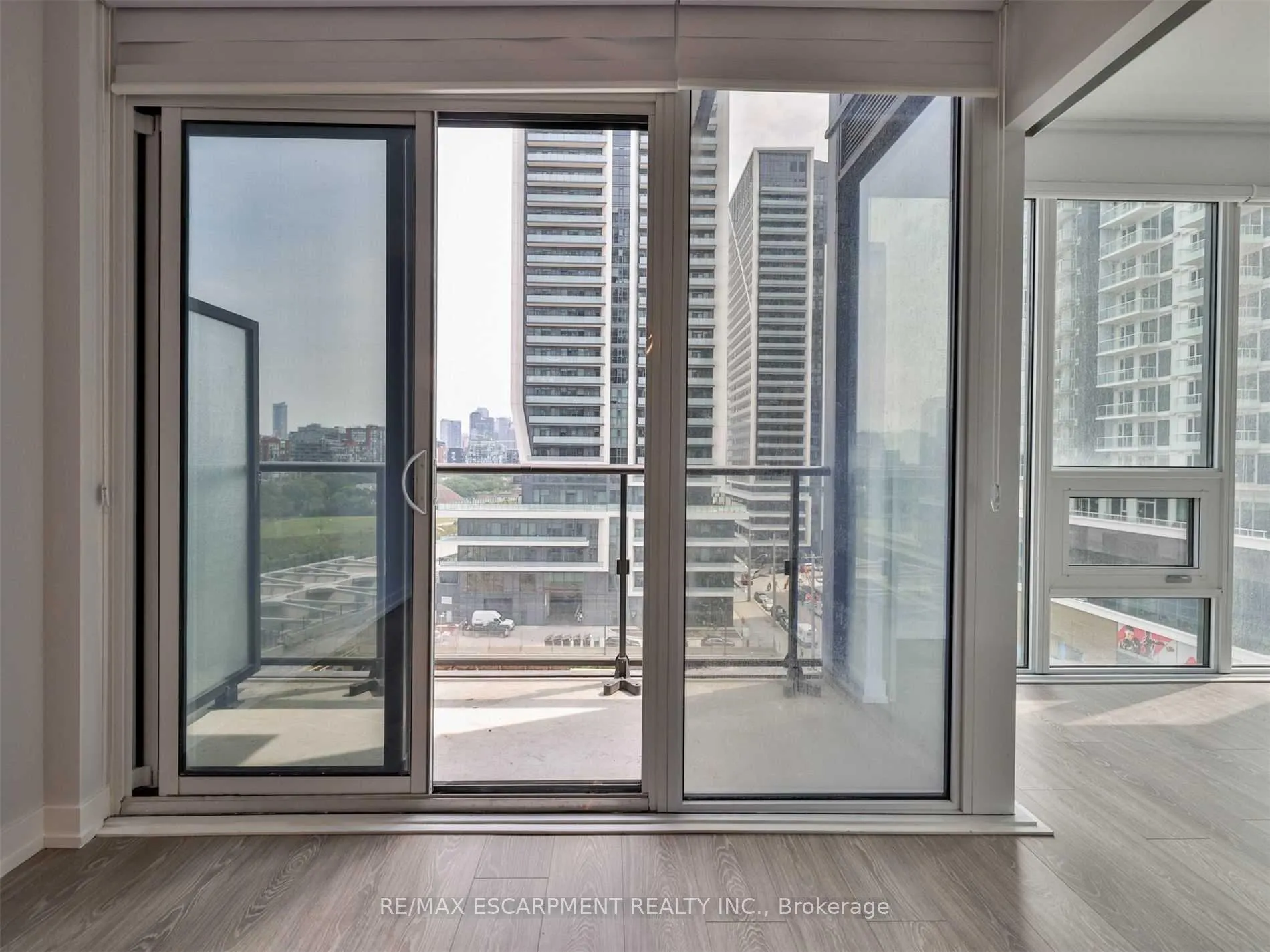 Photo 25 of Unit 705, 19 Western Battery Road, Toronto, Niagara — HOMEH