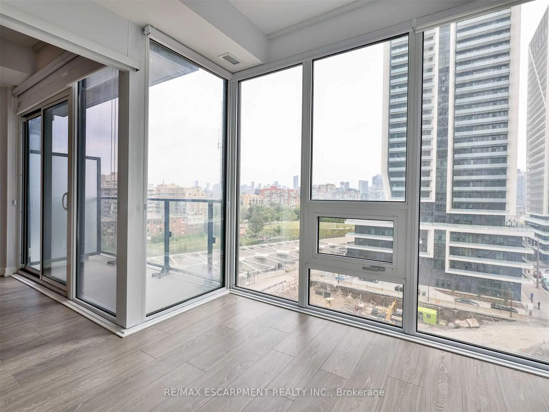 Photo 26 of Unit 705, 19 Western Battery Road, Toronto, Niagara — HOMEH