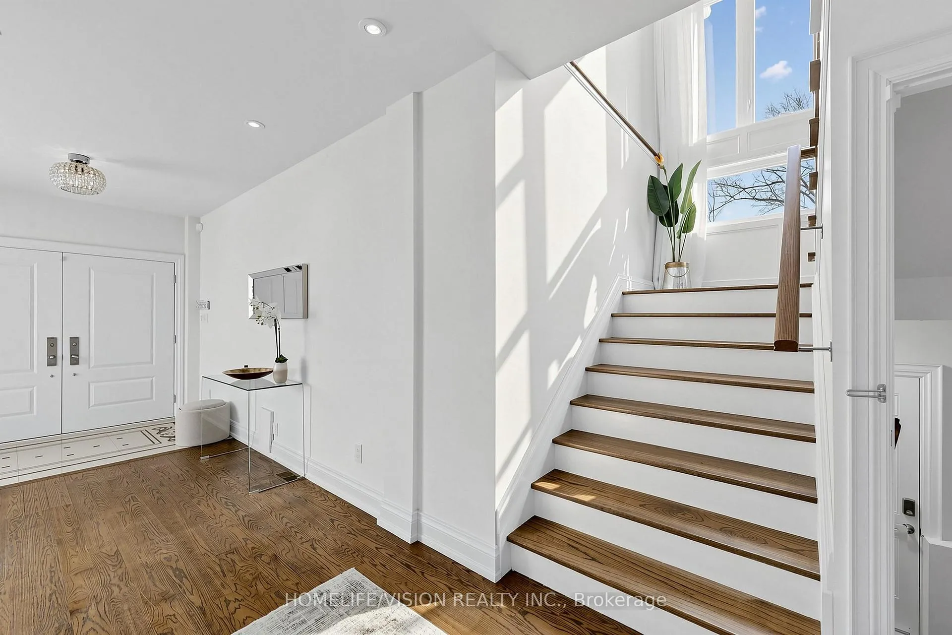 Photo 6 of 69 Don Valley Drive, Toronto, Broadview North — HOMEH