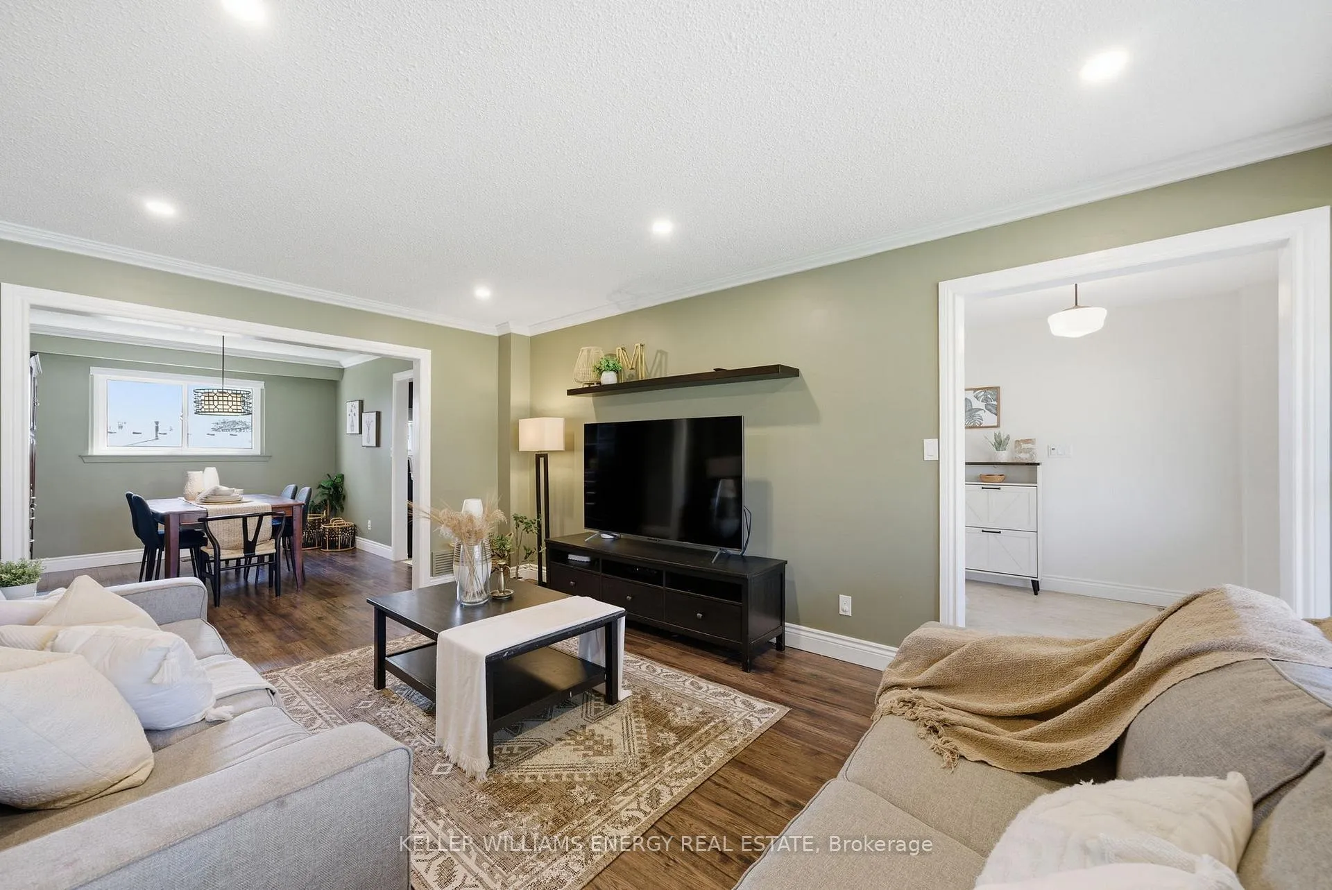Photo 13 of 67 Rhonda Boulevard, Clarington, Bowmanville — HOMEH