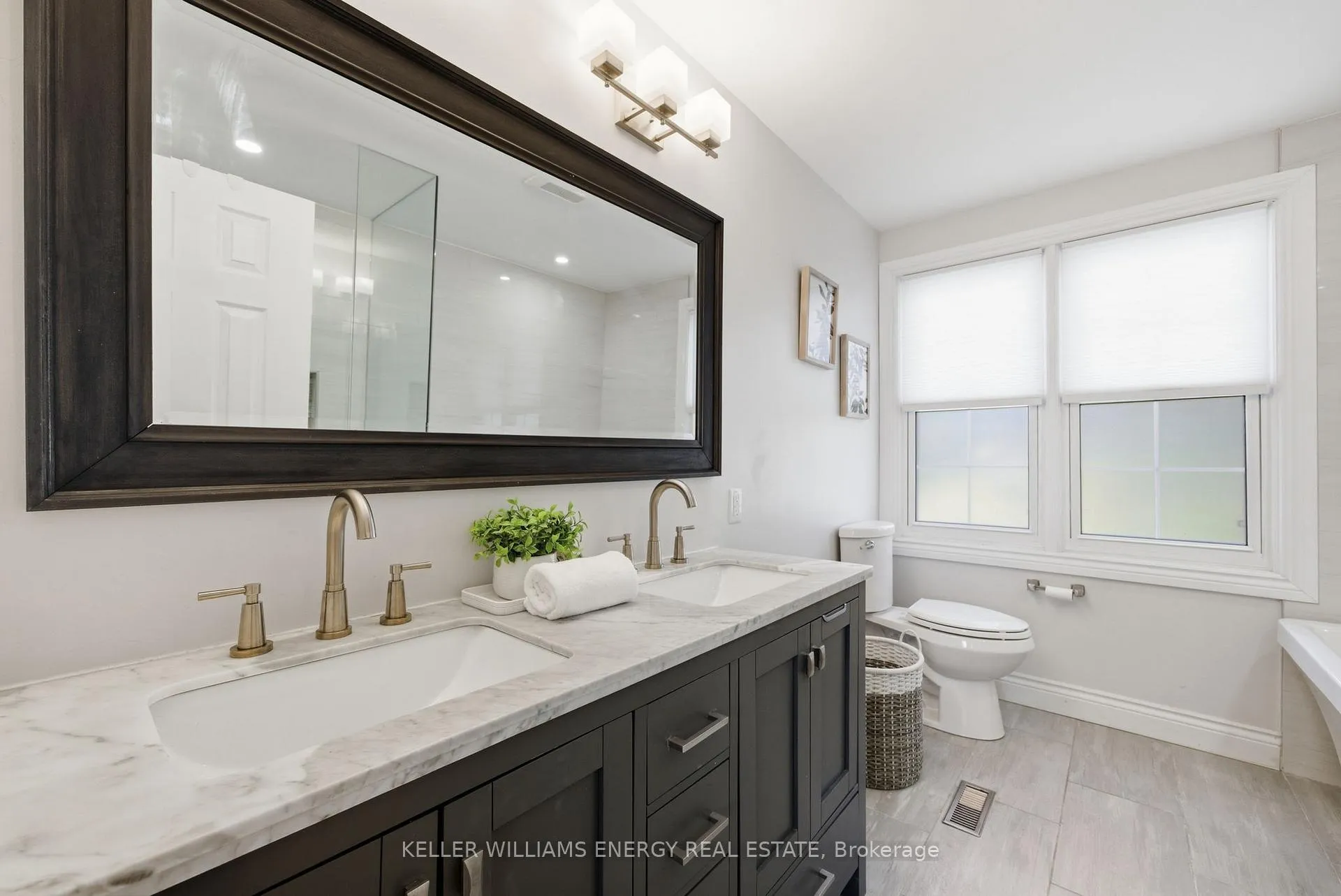 Photo 23 of 67 Rhonda Boulevard, Clarington, Bowmanville — HOMEH