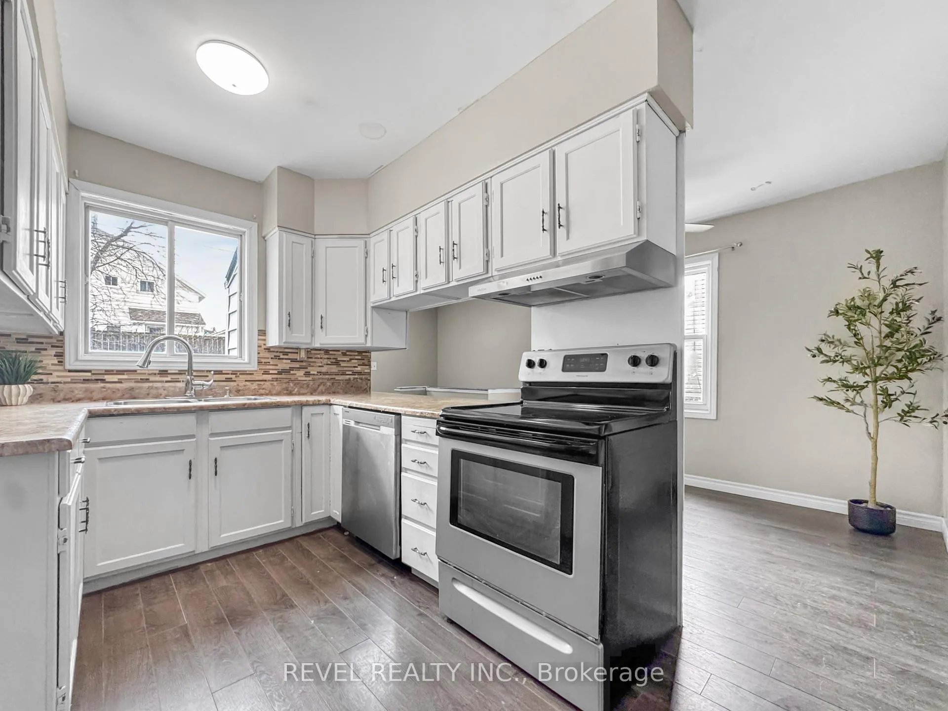 Photo 8 of 264 Cherry Street, Timmins, TNE - Hill District — HOMEH