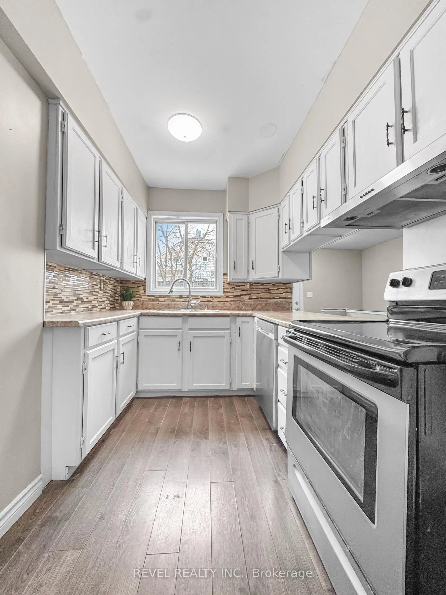 Photo 9 of 264 Cherry Street, Timmins, TNE - Hill District — HOMEH