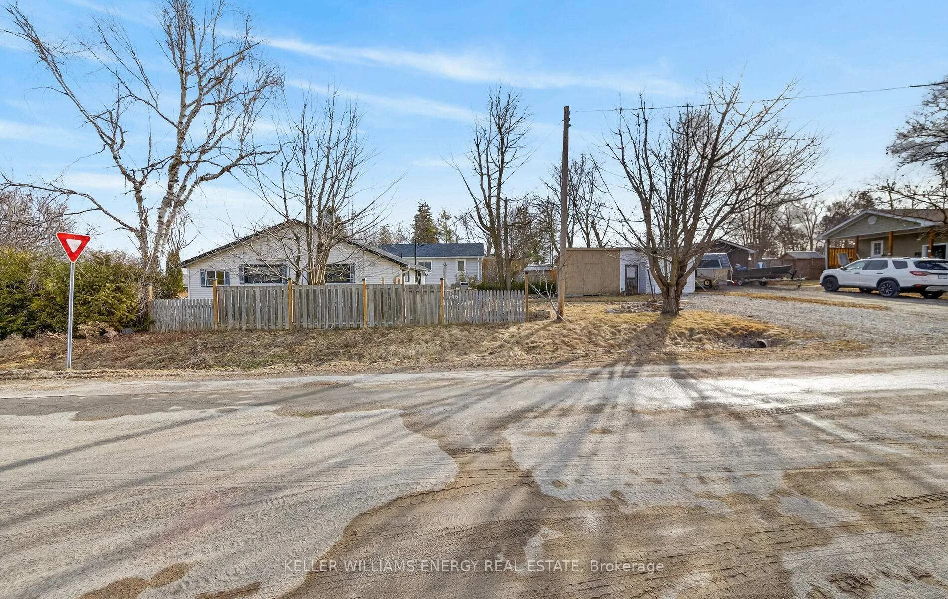 Photo 8 of 108 Centre Street, Scugog, Rural Scugog — HOMEH