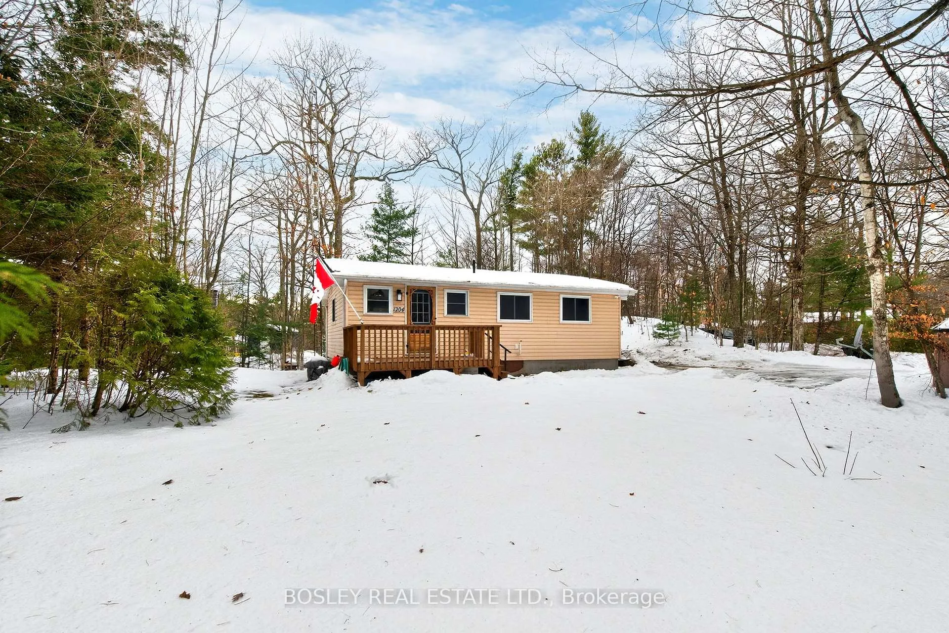 Photo 3 of 1204 Tiny Beaches Road N, Tiny, Rural Tiny — HOMEH