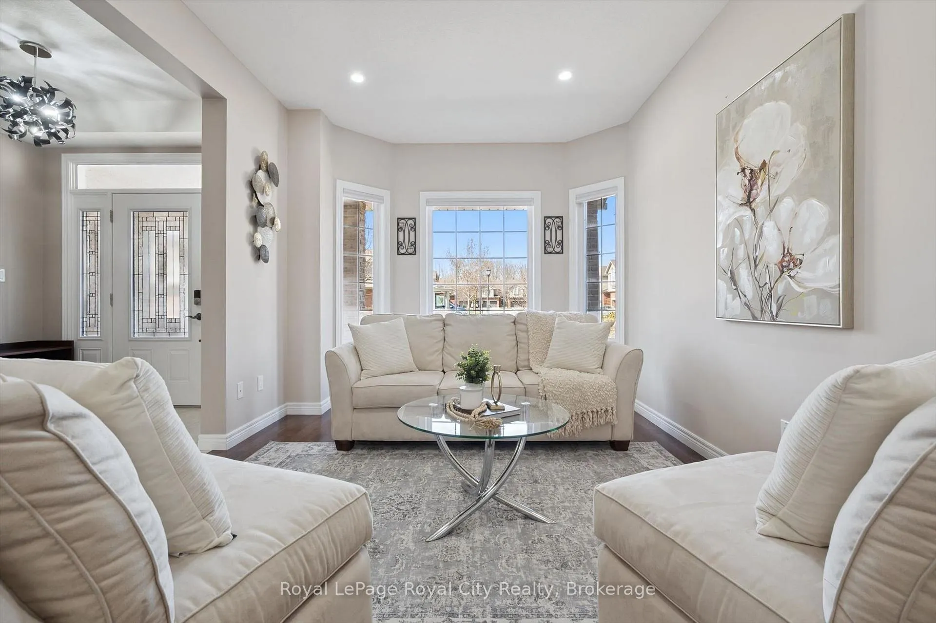Photo 4 of 760 Willow Road, Guelph, Willow West/Sugarbush/West Acres — HOMEH
