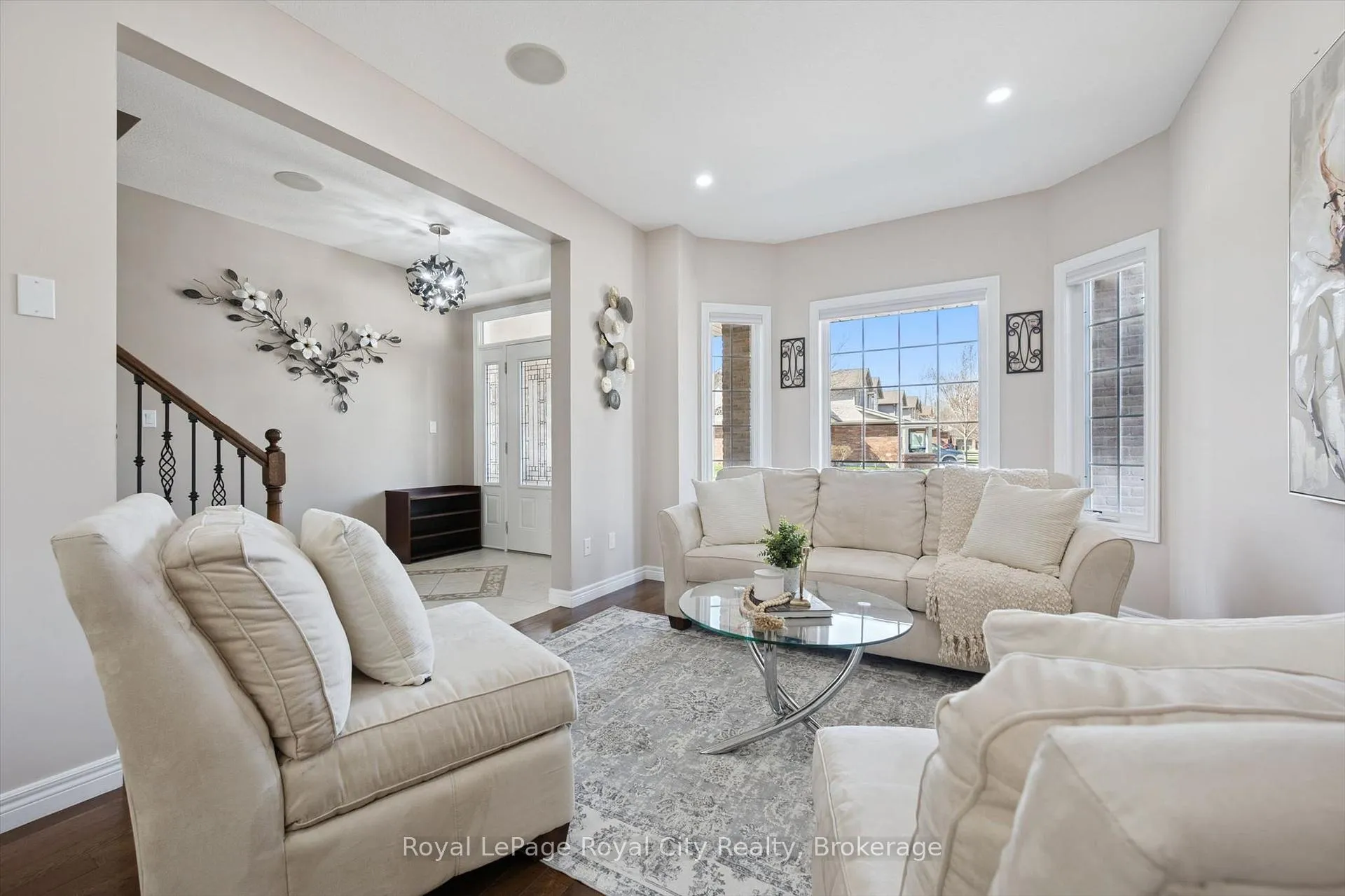 Photo 5 of 760 Willow Road, Guelph, Willow West/Sugarbush/West Acres — HOMEH
