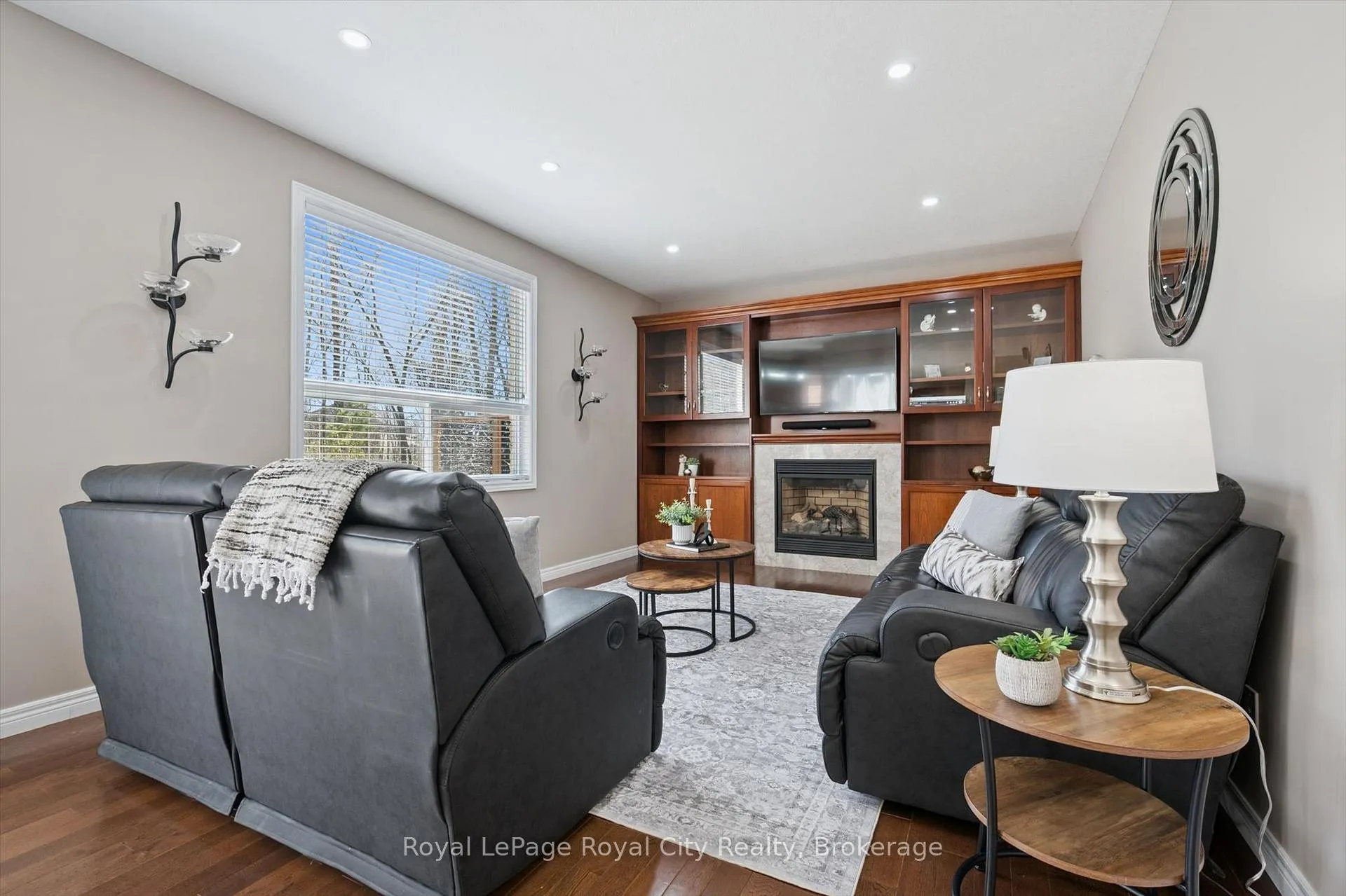 Photo 10 of 760 Willow Road, Guelph, Willow West/Sugarbush/West Acres — HOMEH