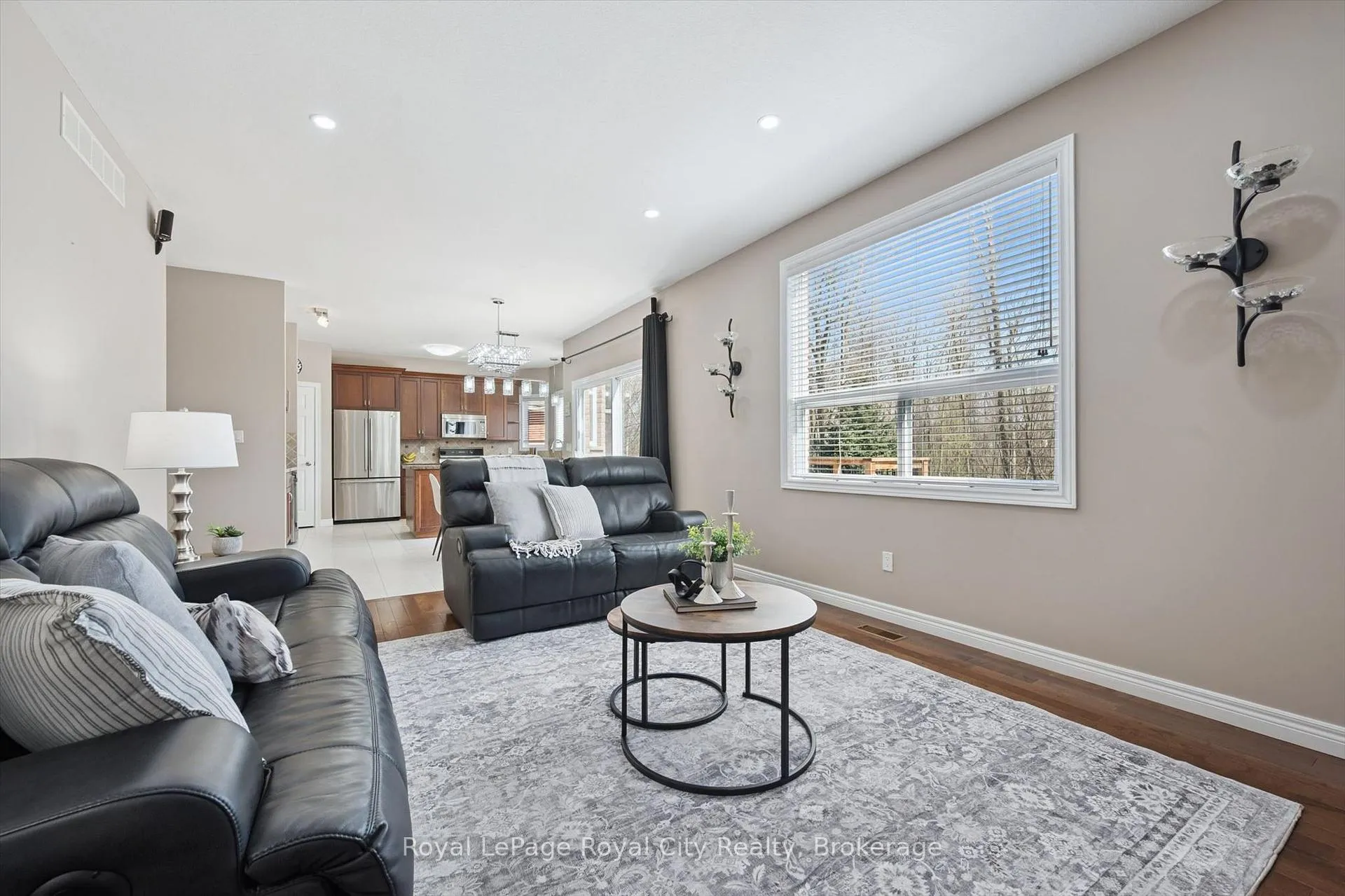 Photo 15 of 760 Willow Road, Guelph, Willow West/Sugarbush/West Acres — HOMEH