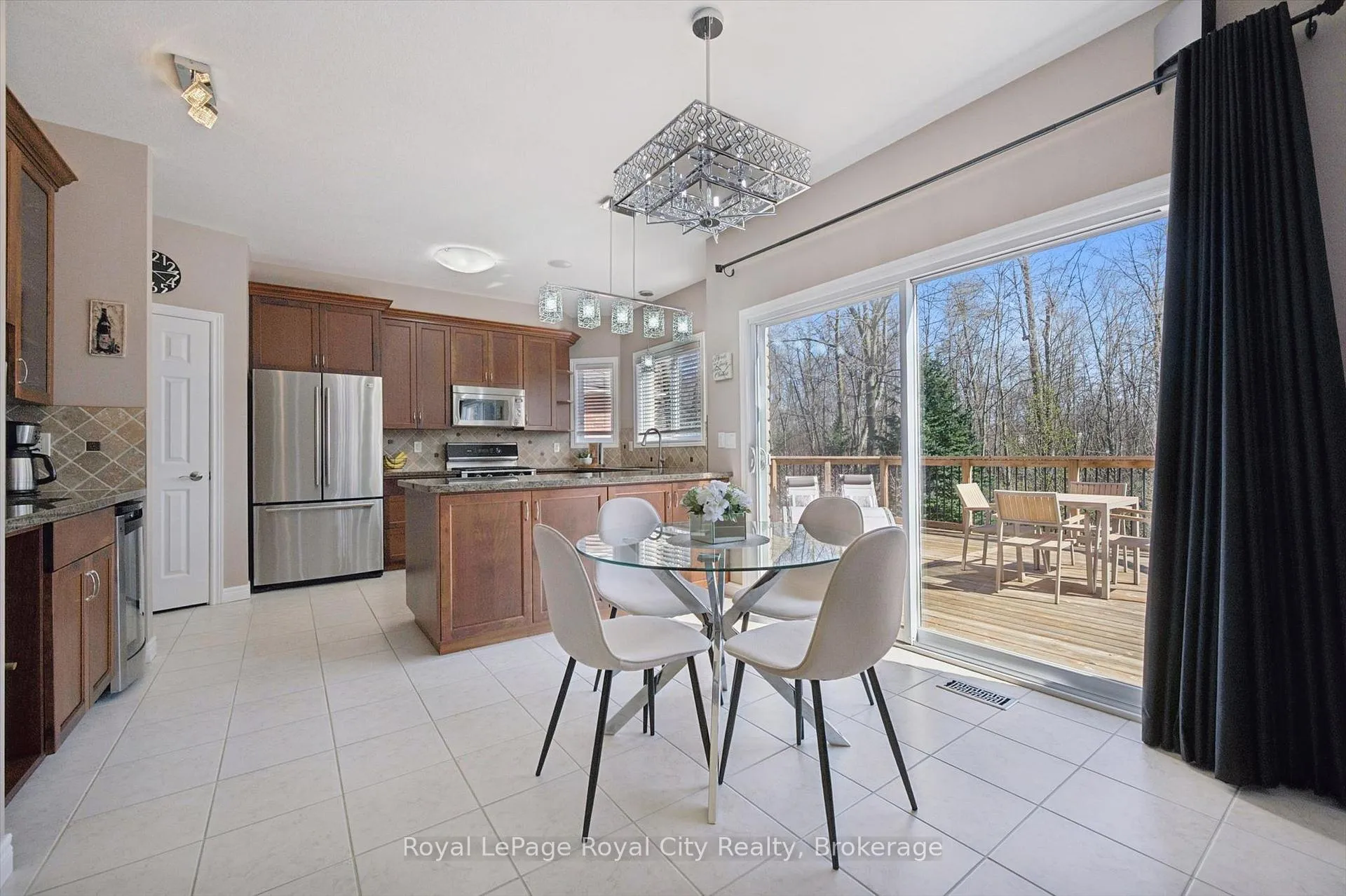Photo 16 of 760 Willow Road, Guelph, Willow West/Sugarbush/West Acres — HOMEH